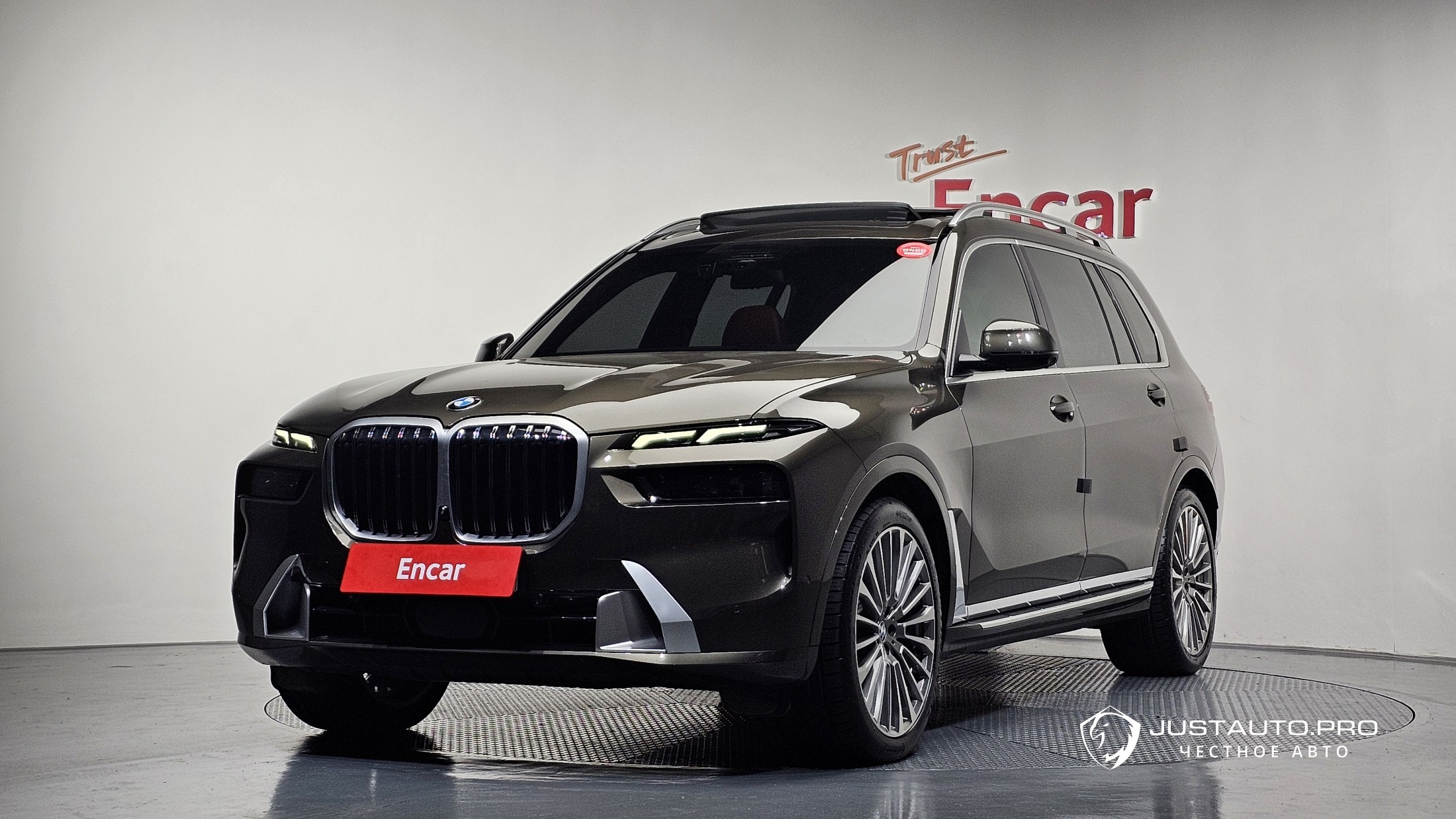Автомобиль BMW X7