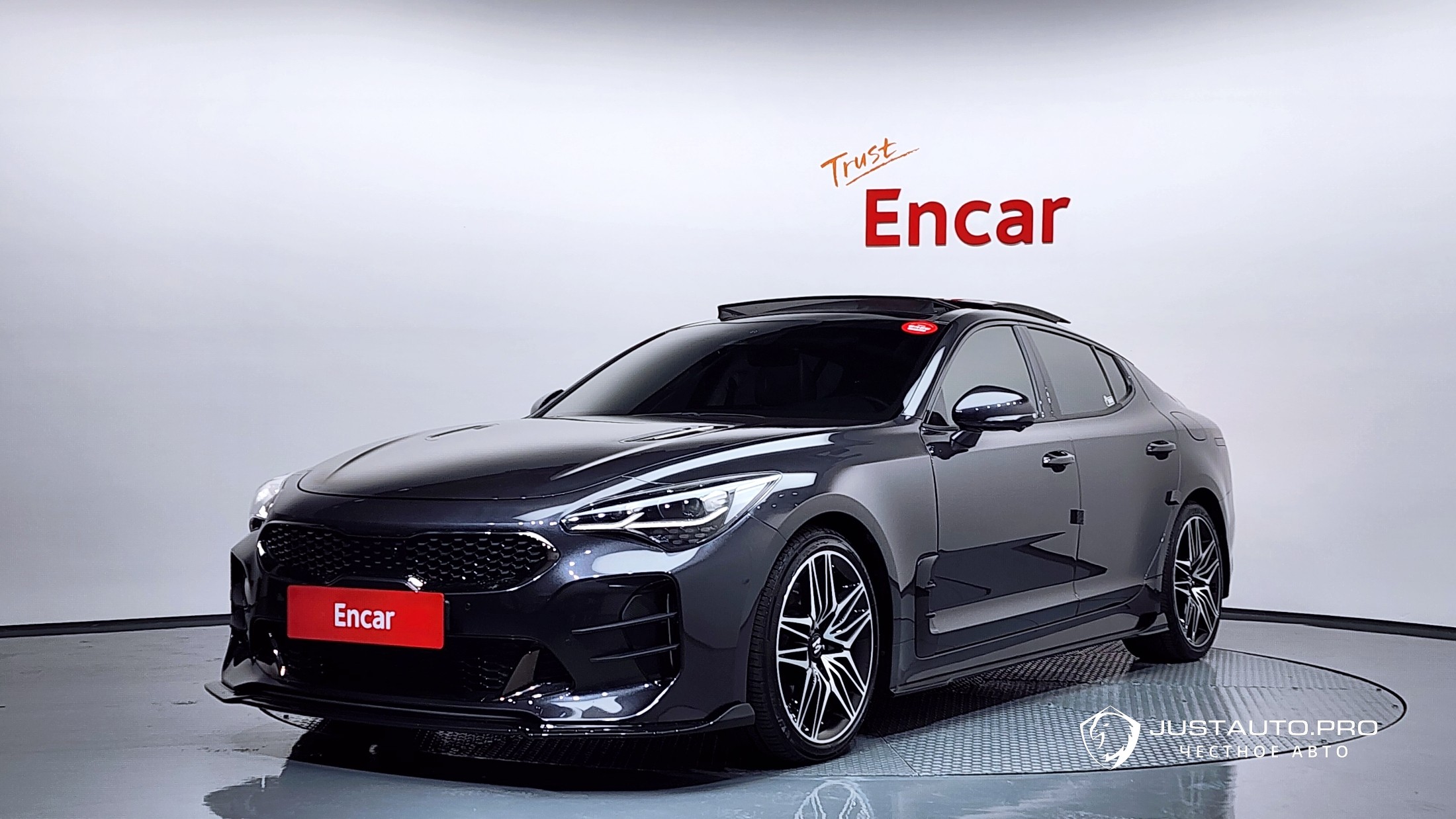 Автомобиль Kia Stinger
