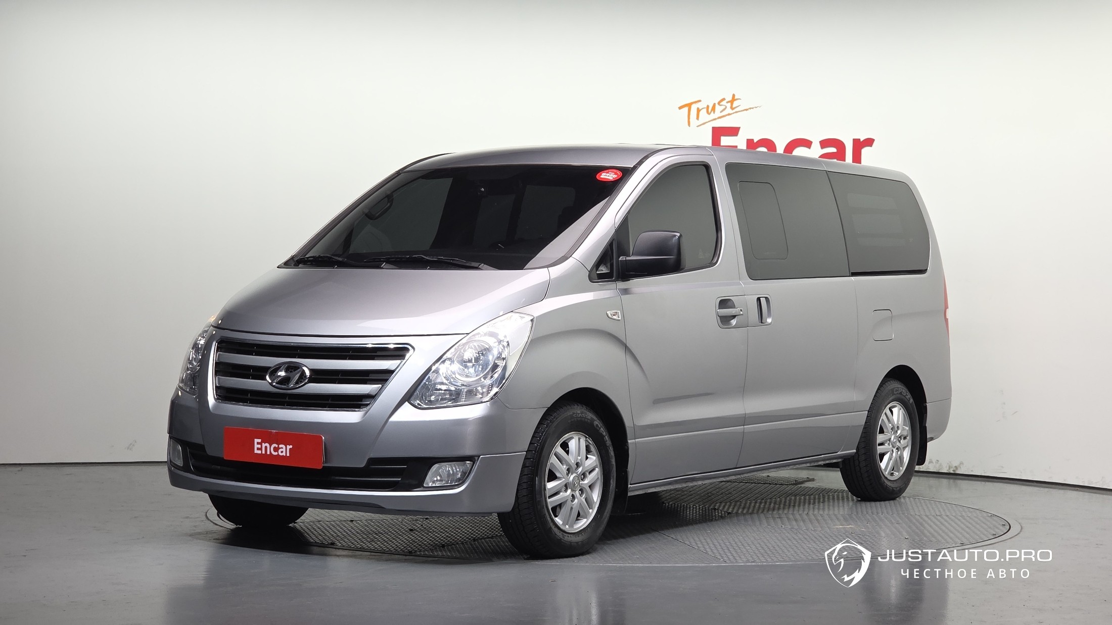 Автомобиль Hyundai Starex