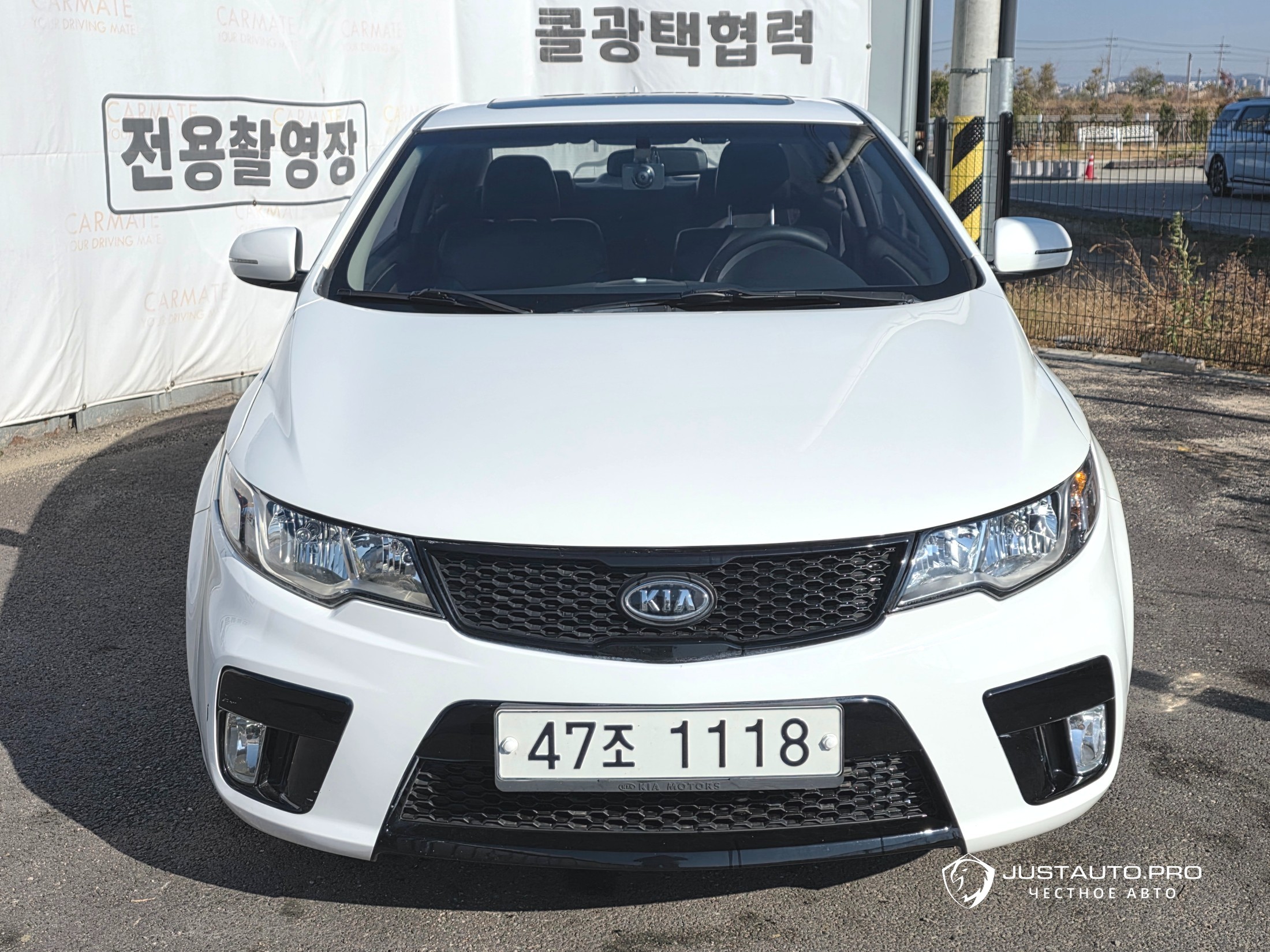 Автомобиль Kia Porte