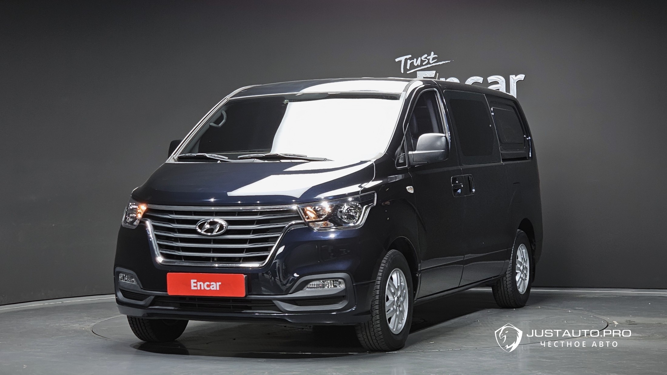 Автомобиль Hyundai Starex