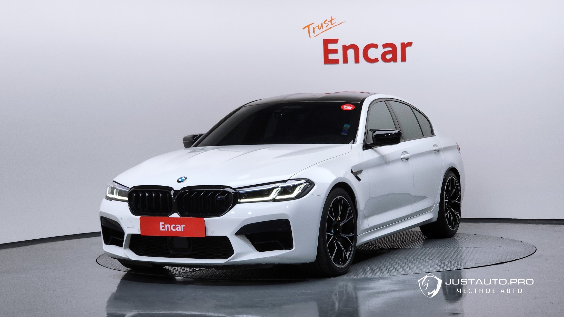 Автомобиль BMW M5