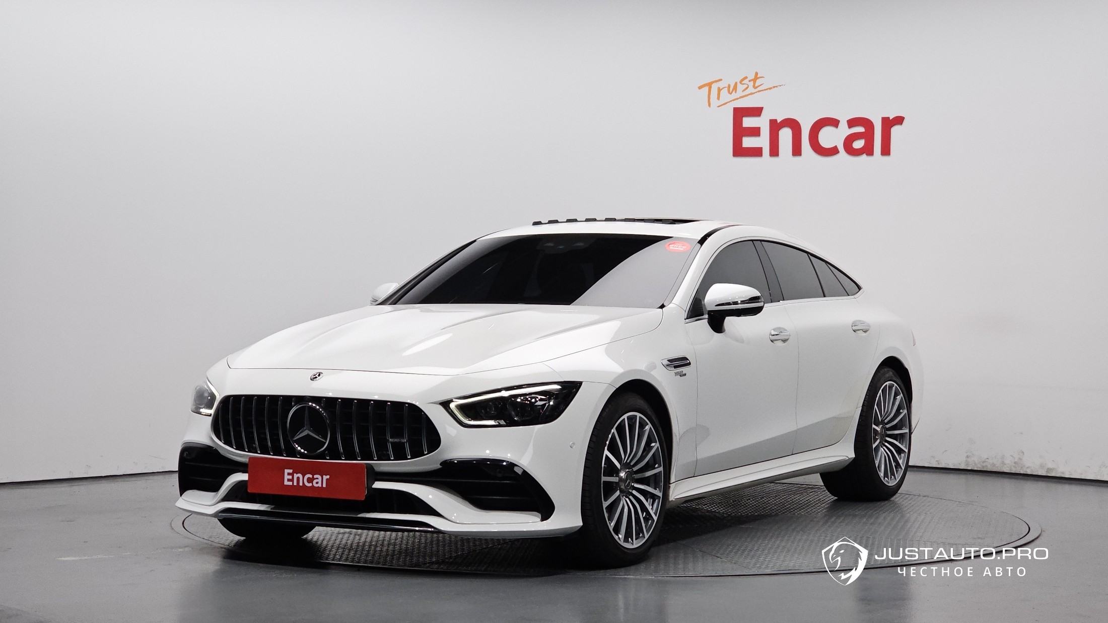 Автомобиль Mercedes-Benz AMG GT