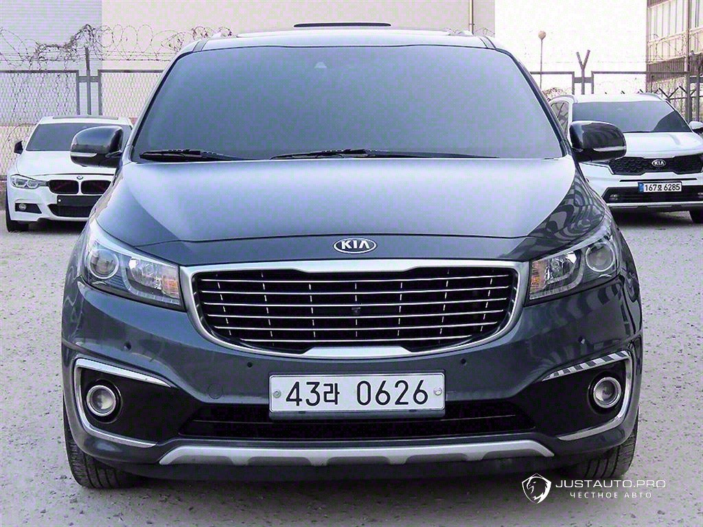 Автомобиль Kia Canival