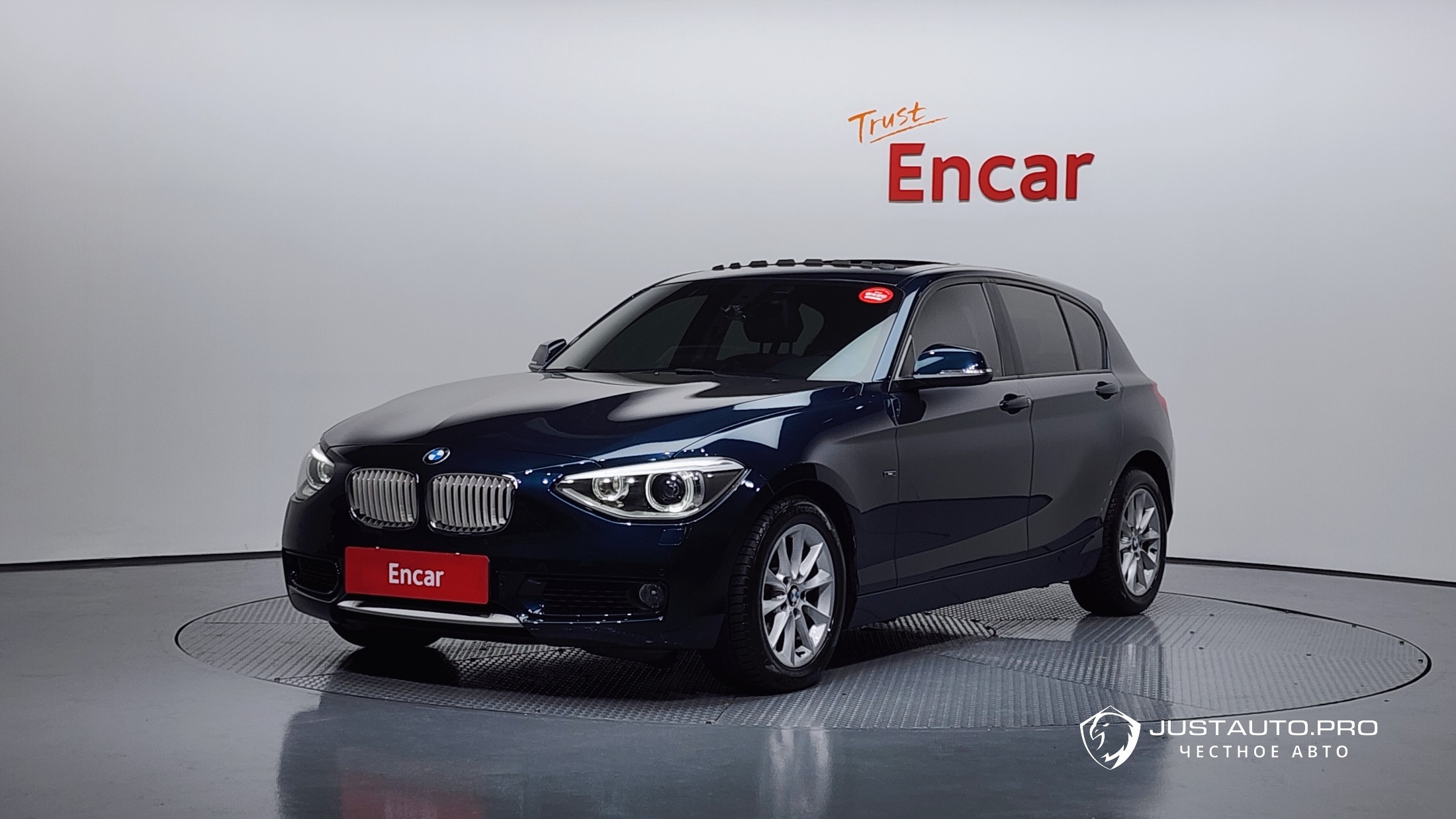 Автомобиль BMW 1-Series
