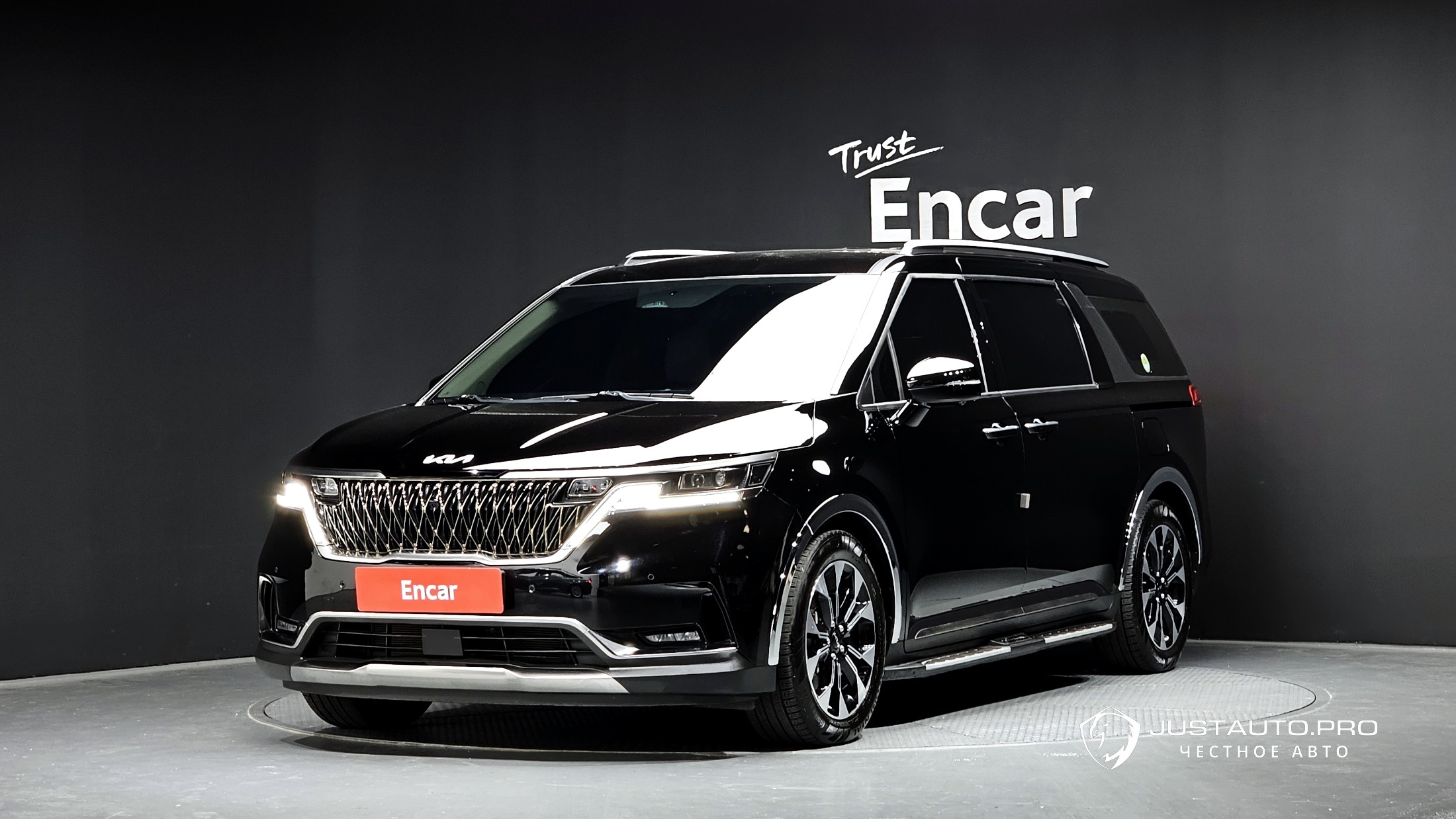 Автомобиль Kia Canival