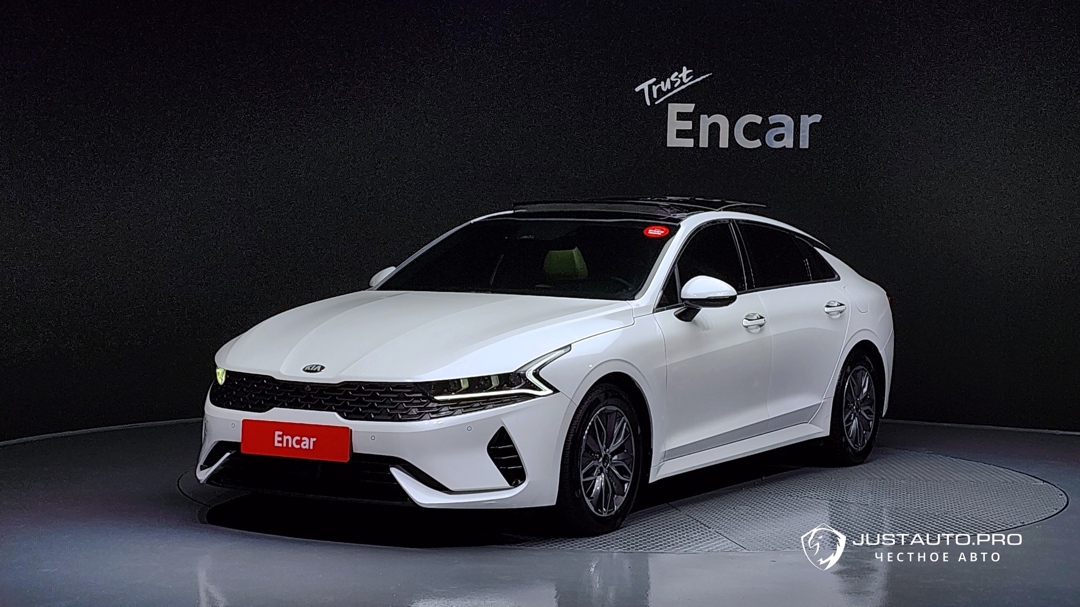 Автомобиль Kia K5