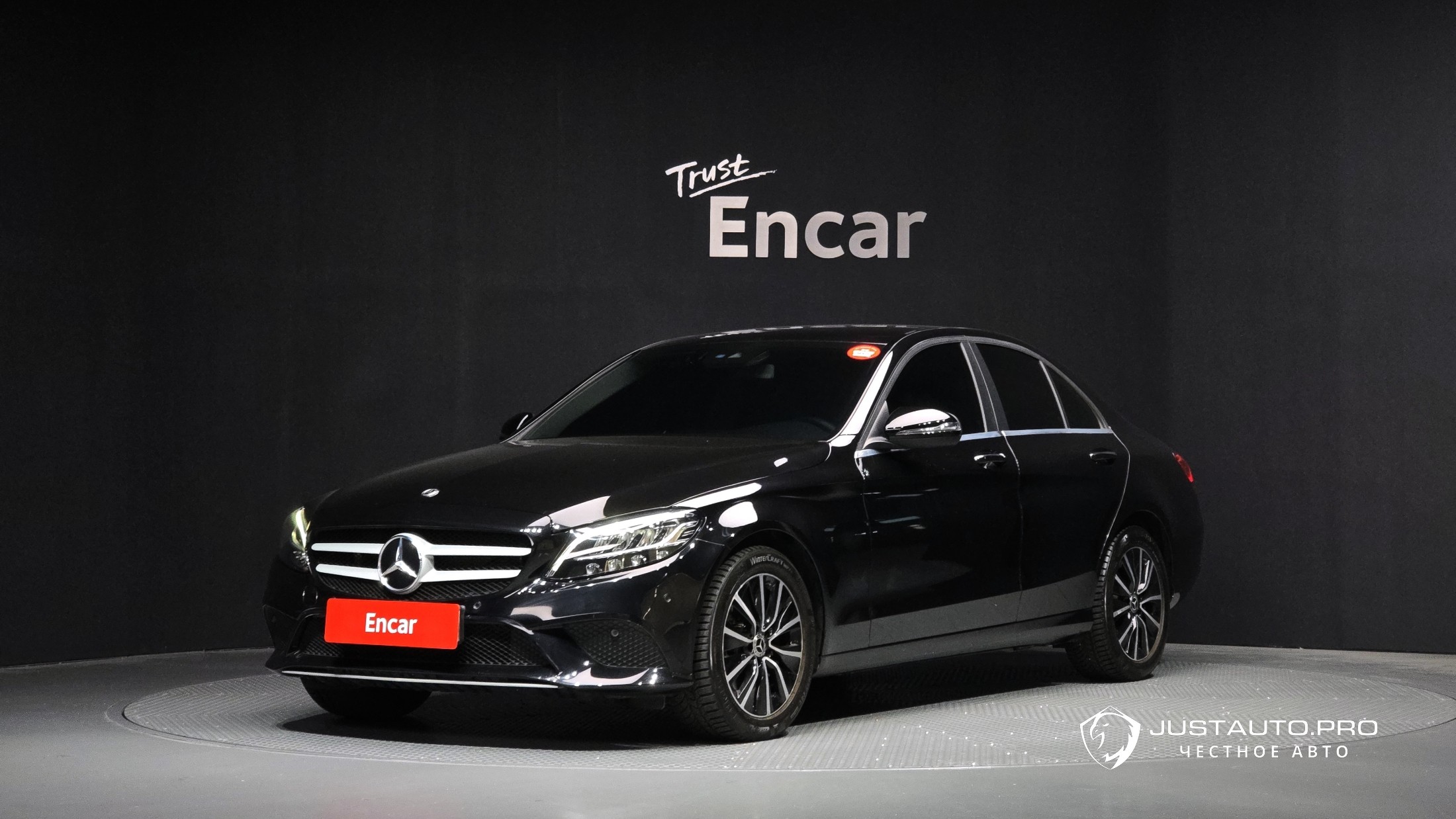 Автомобиль Mercedes-Benz C-Class