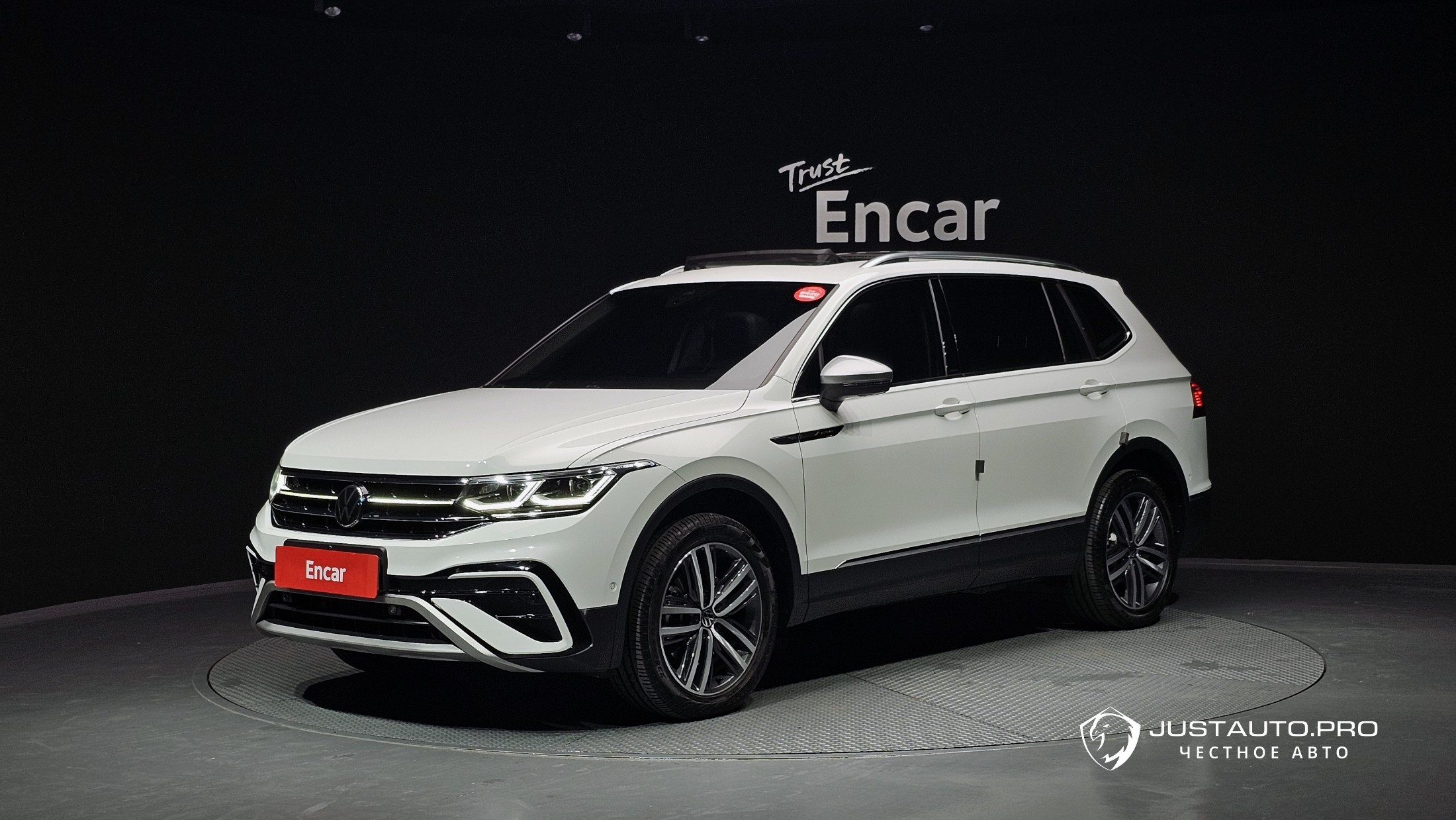 Автомобиль Volkswagen Tiguan