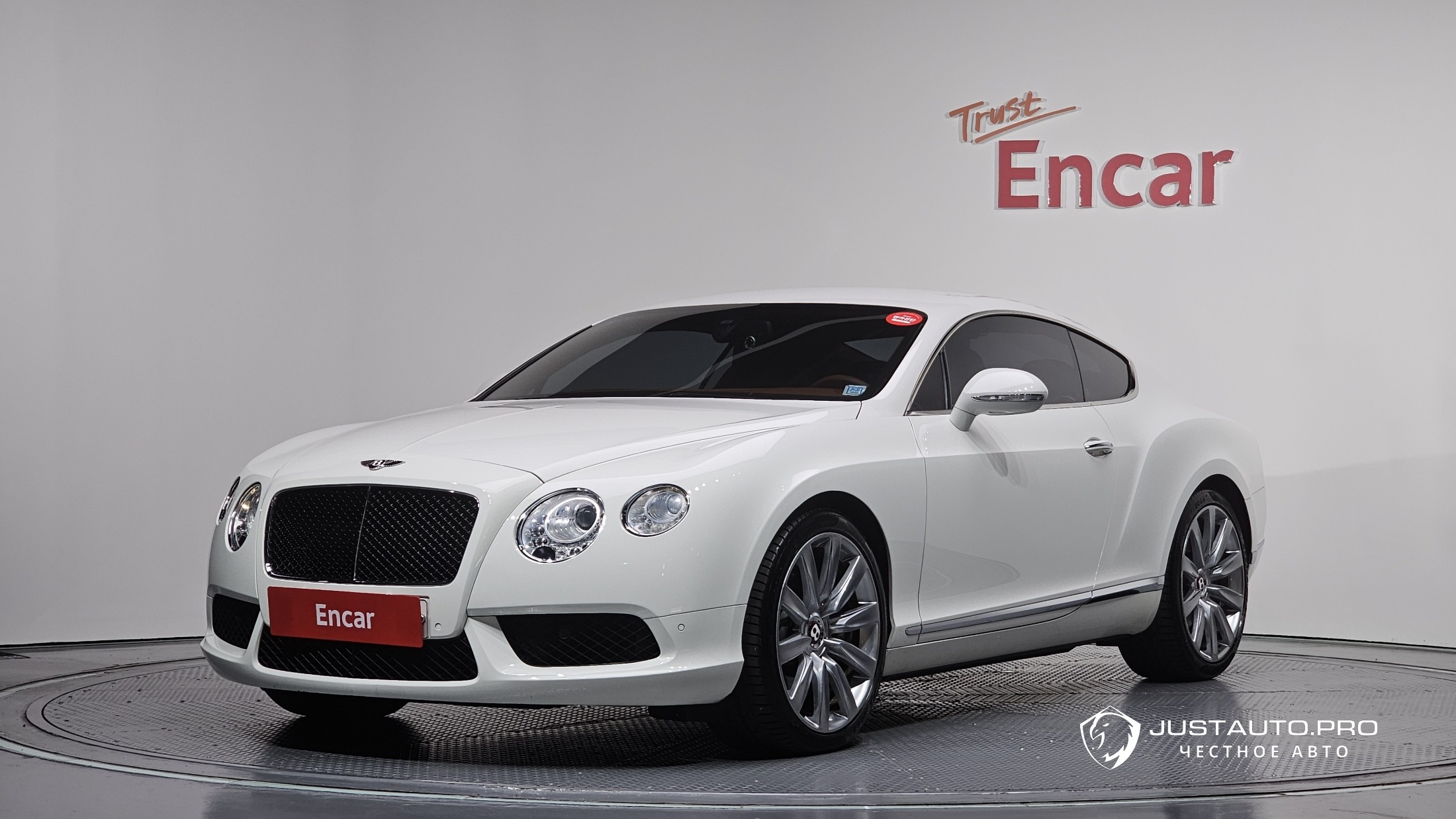 Автомобиль Bentley Continental