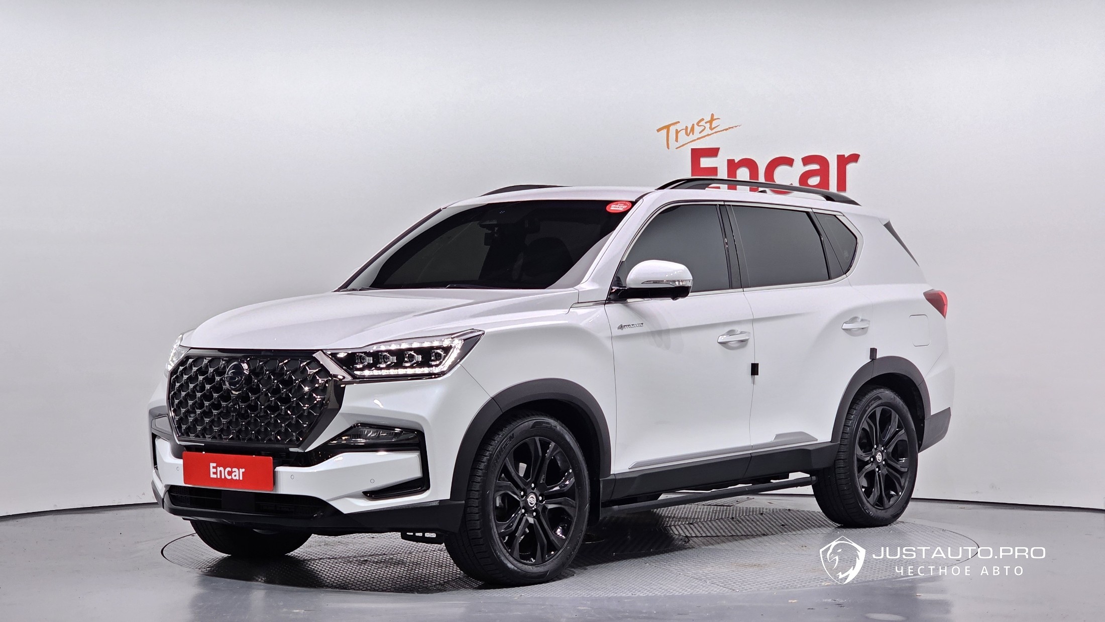 Автомобиль KG_Mobility_Ssangyong Rexton