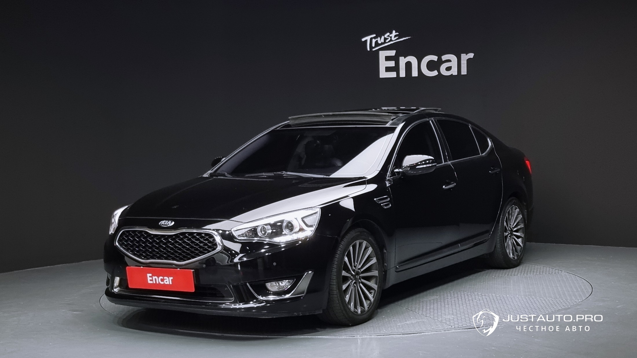 Автомобиль Kia K7