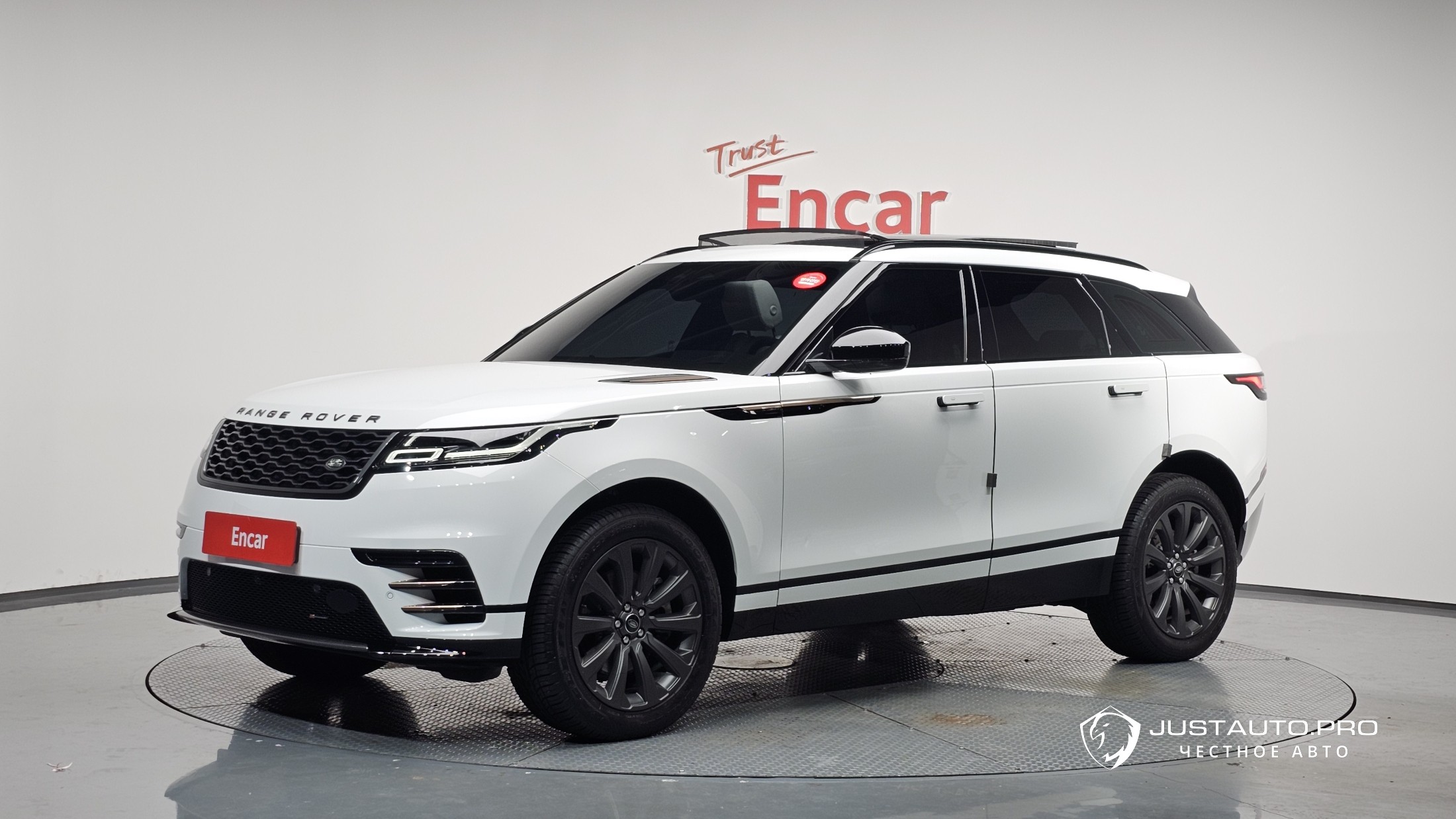 Автомобиль Land Rover Range Rover Velar