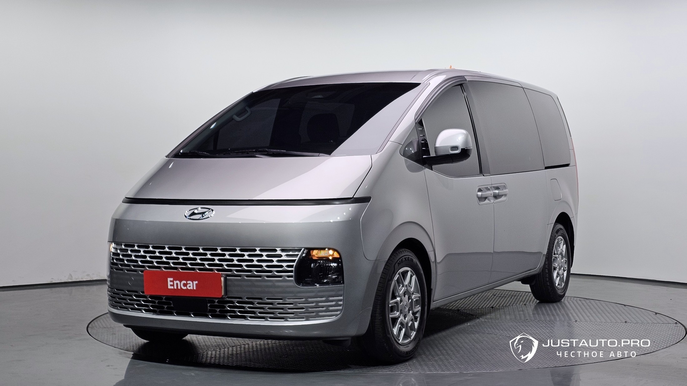 Автомобиль Hyundai Staria