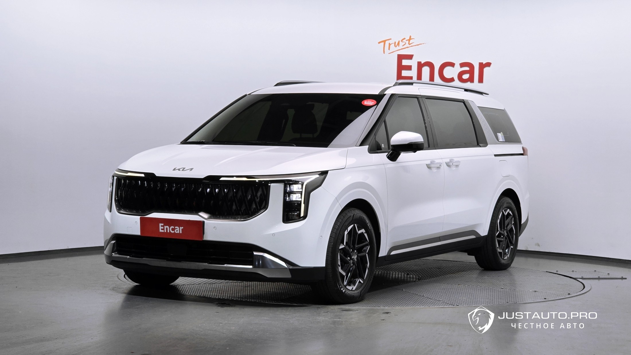 Автомобиль Kia Canival