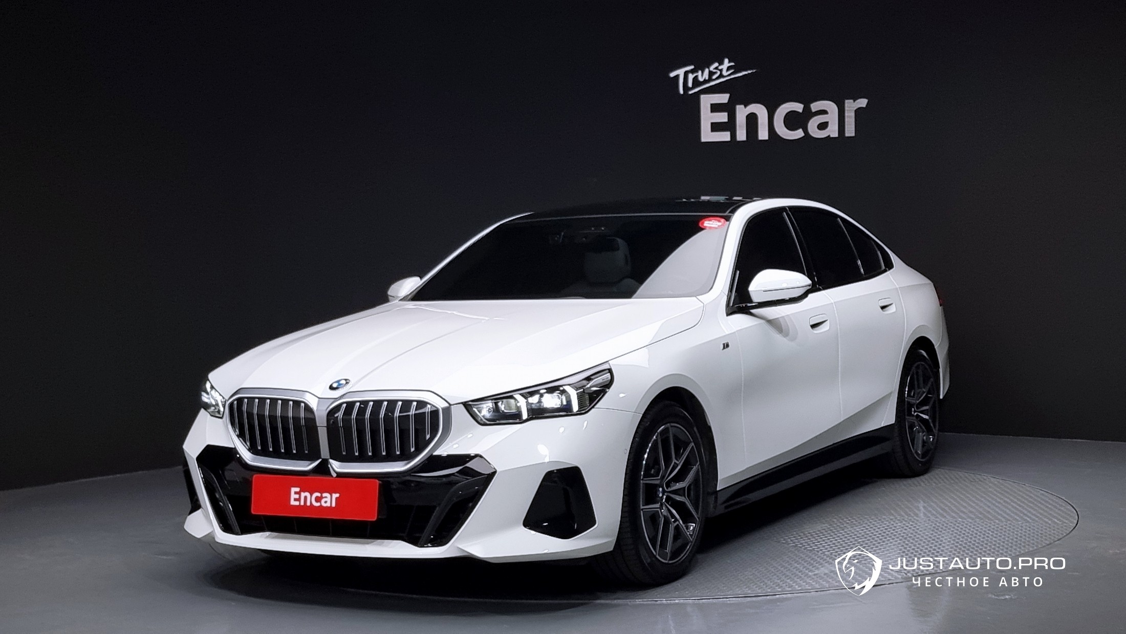 Автомобиль BMW 5-Series