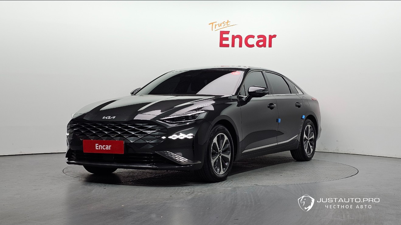 Автомобиль Kia K8