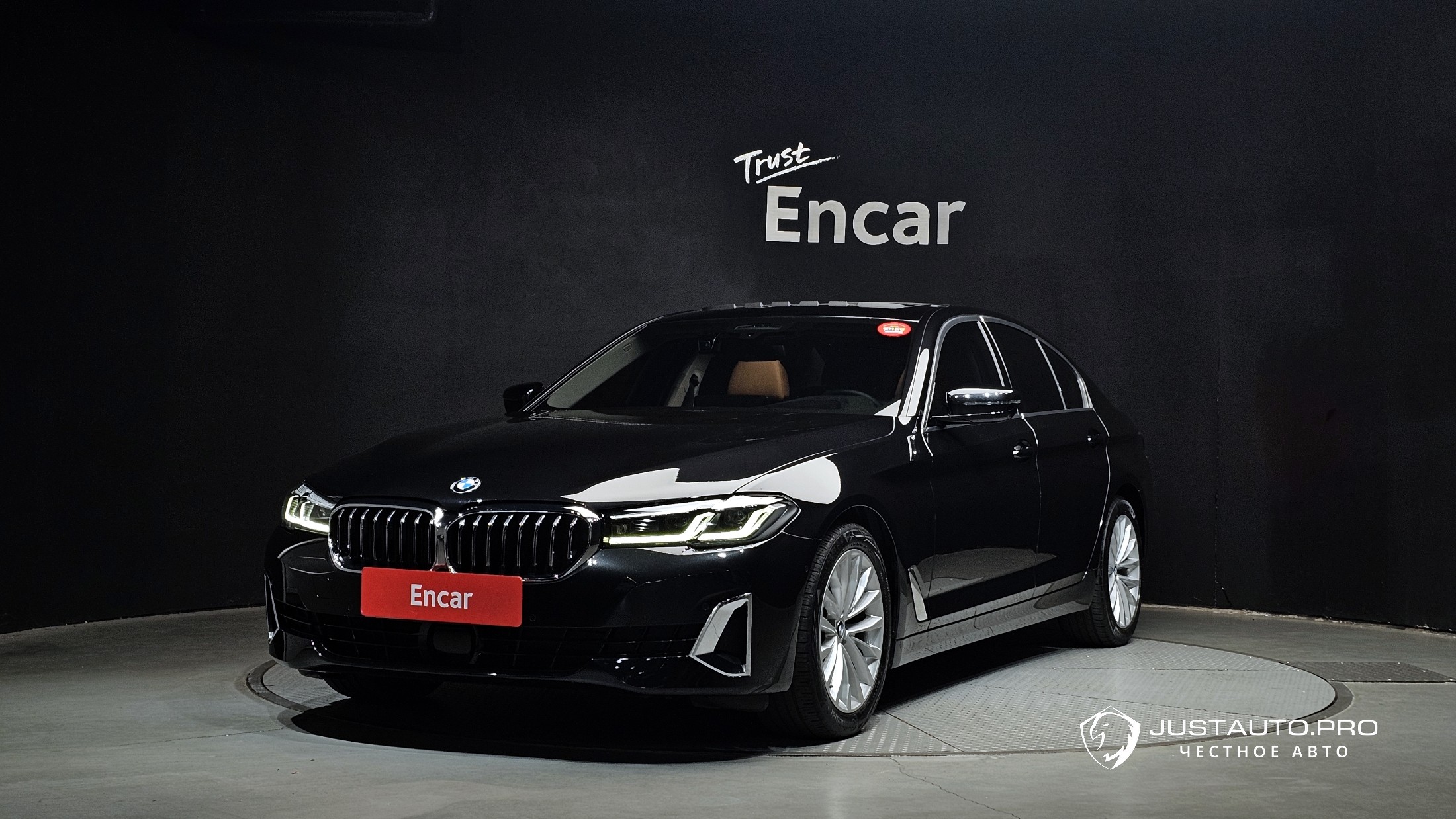 Автомобиль BMW 5-Series