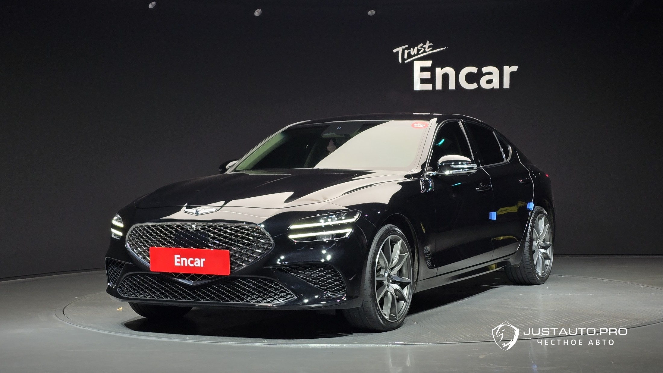 Автомобиль Genesis G70