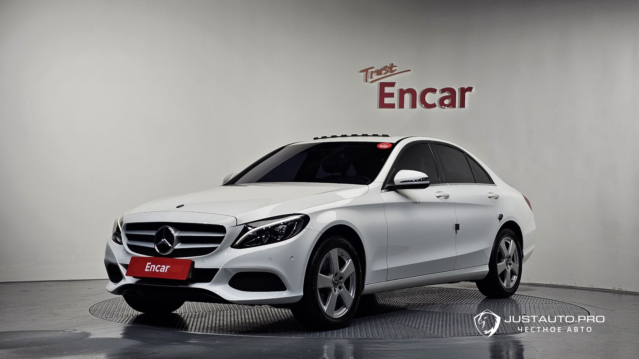 Автомобиль Mercedes-Benz C-Class