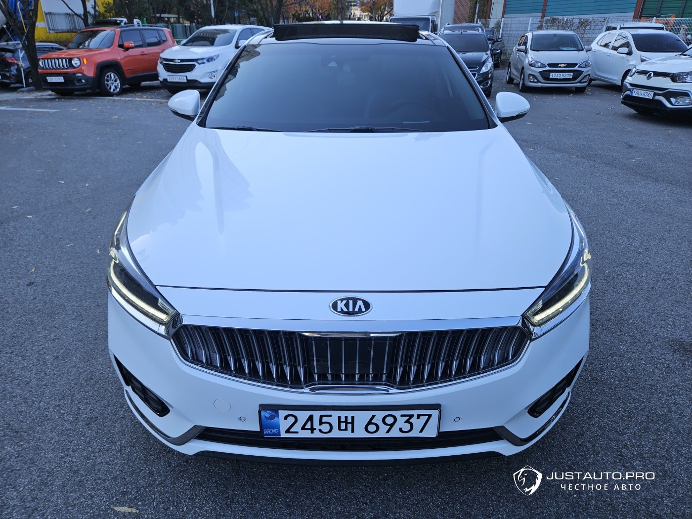 Автомобиль Kia K7