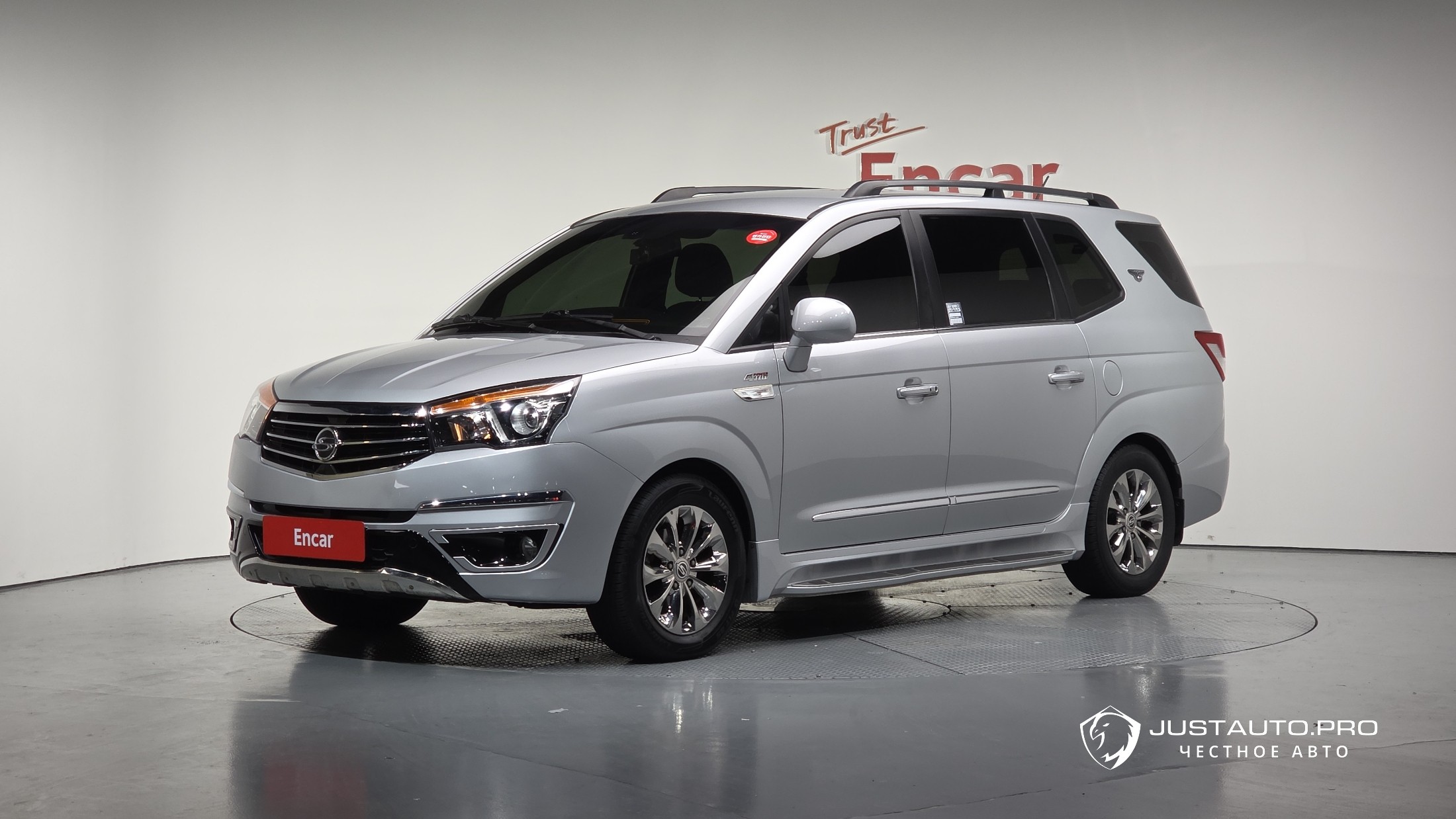 Автомобиль KG_Mobility_Ssangyong KORANDO