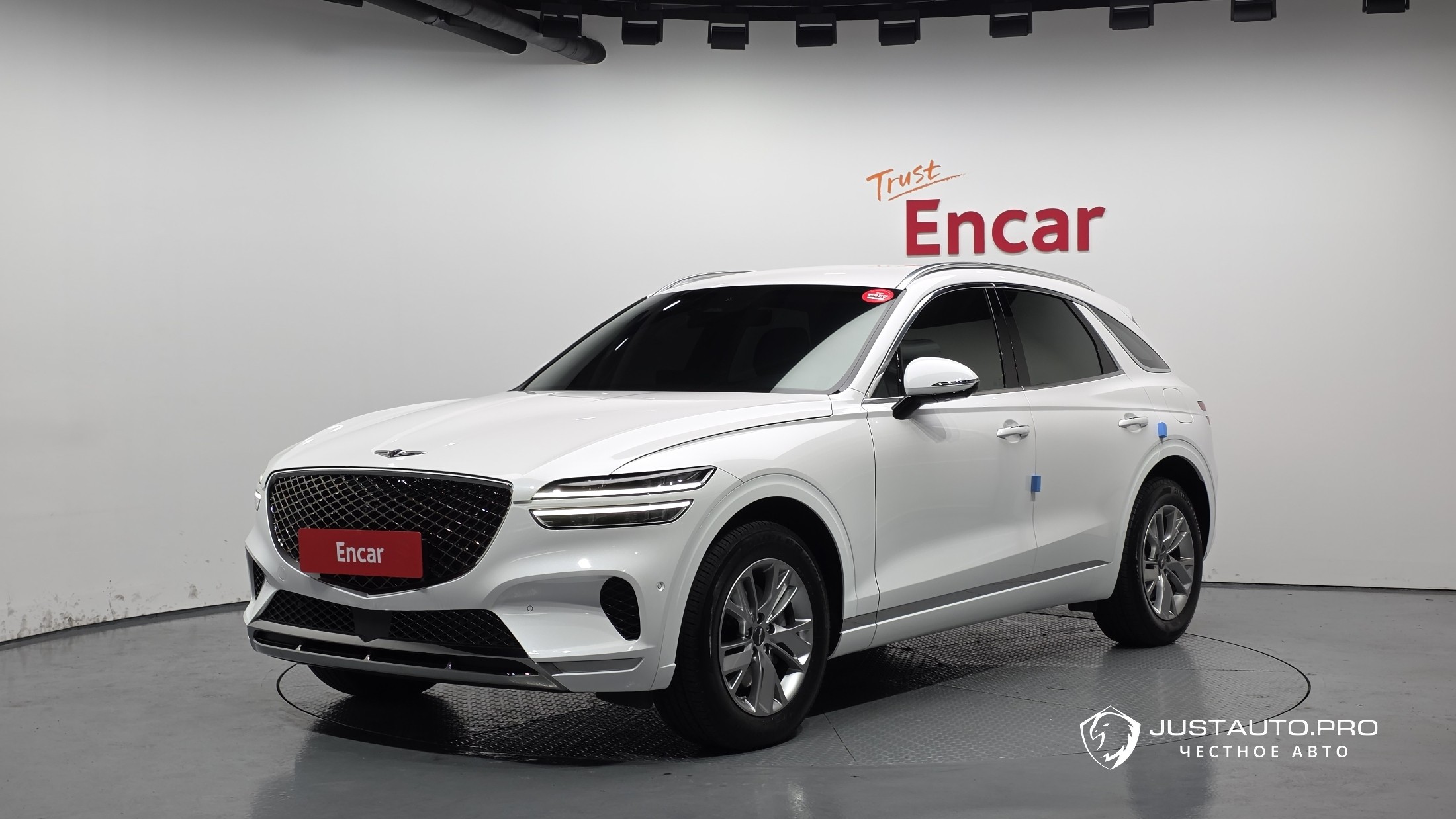 Автомобиль Genesis GV70