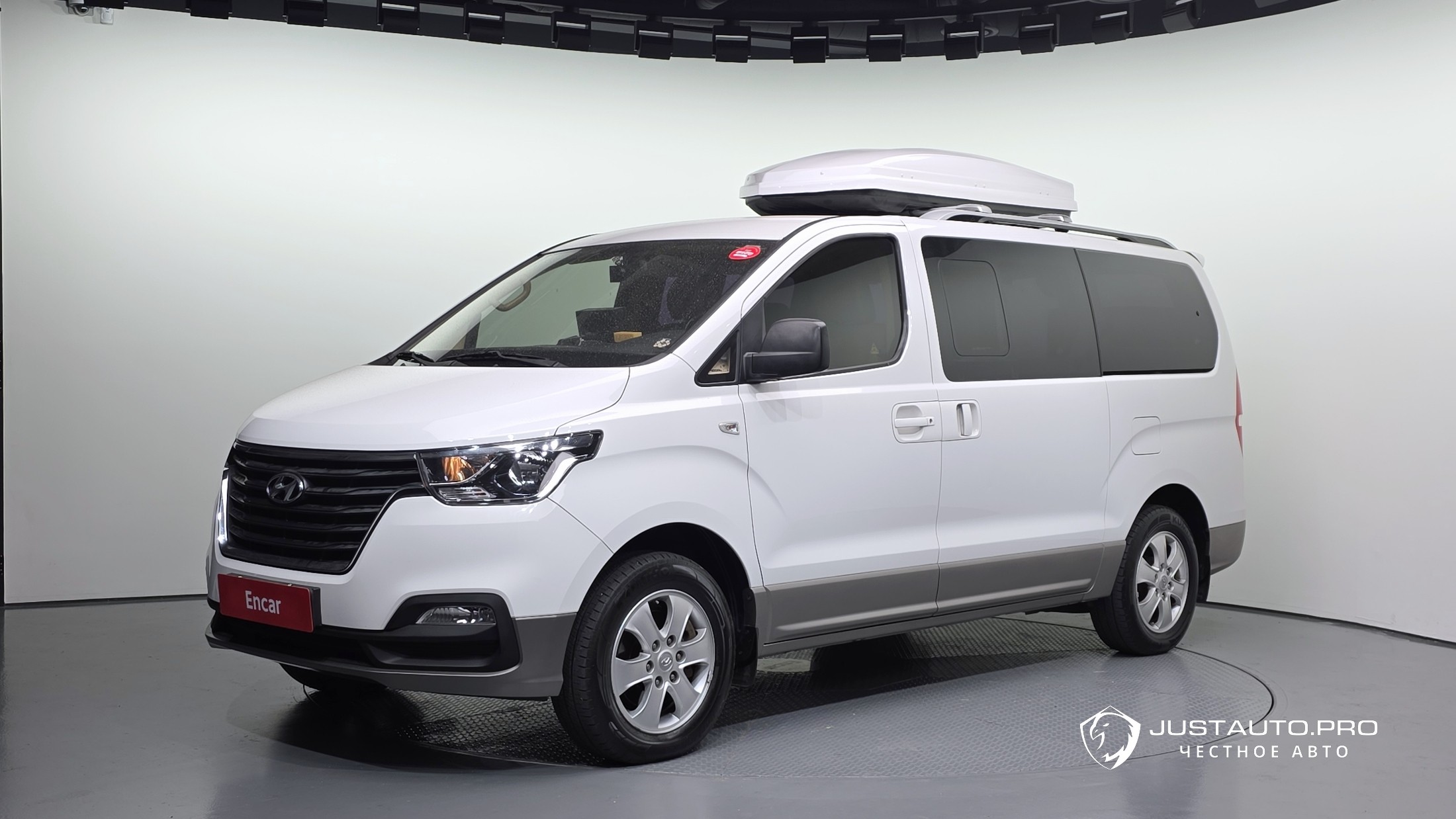 Автомобиль Hyundai Starex