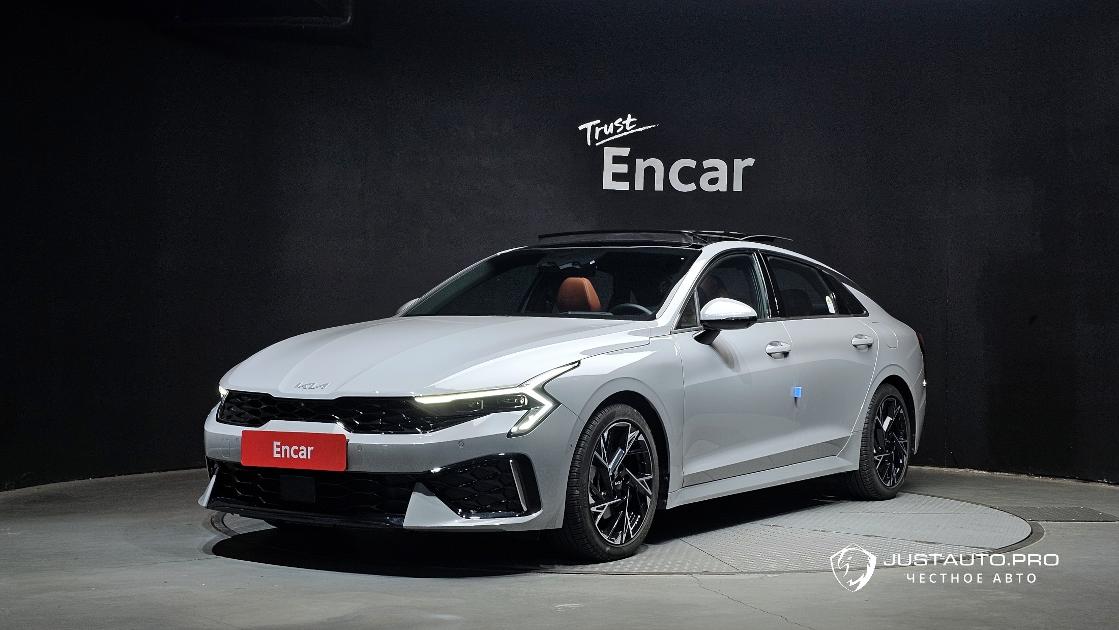 Автомобиль Kia K5