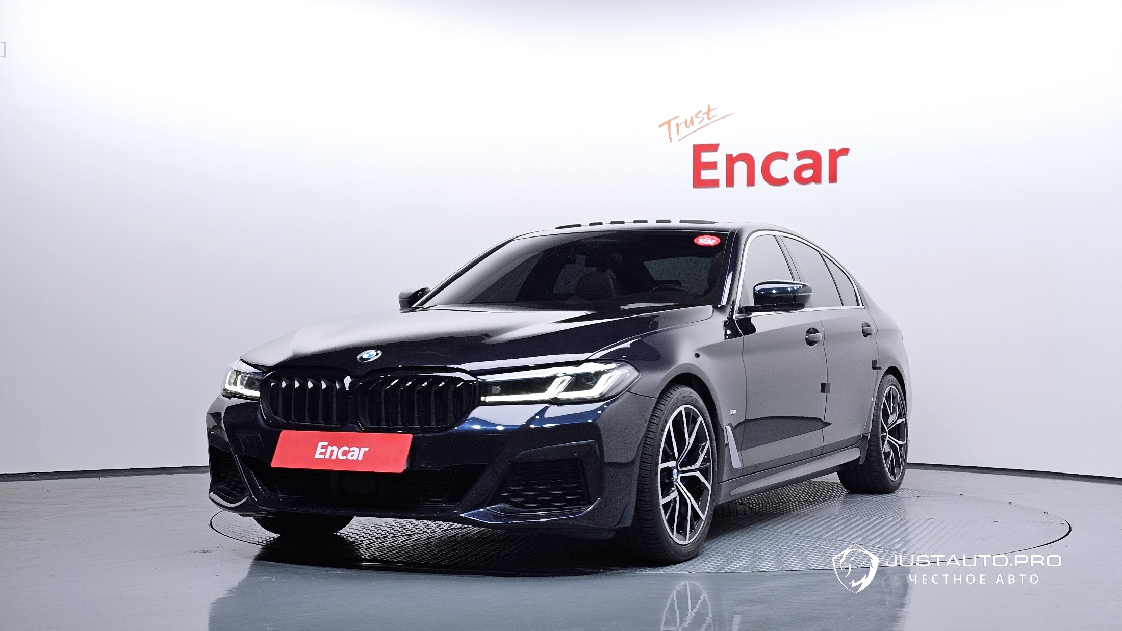 Автомобиль BMW 5-Series