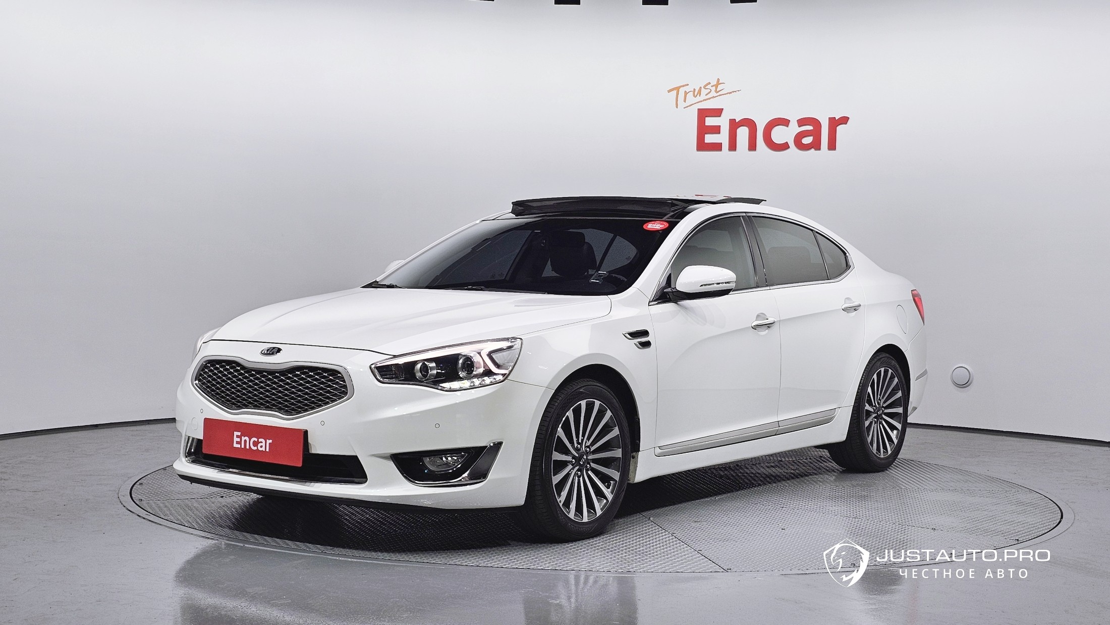 Автомобиль Kia K7