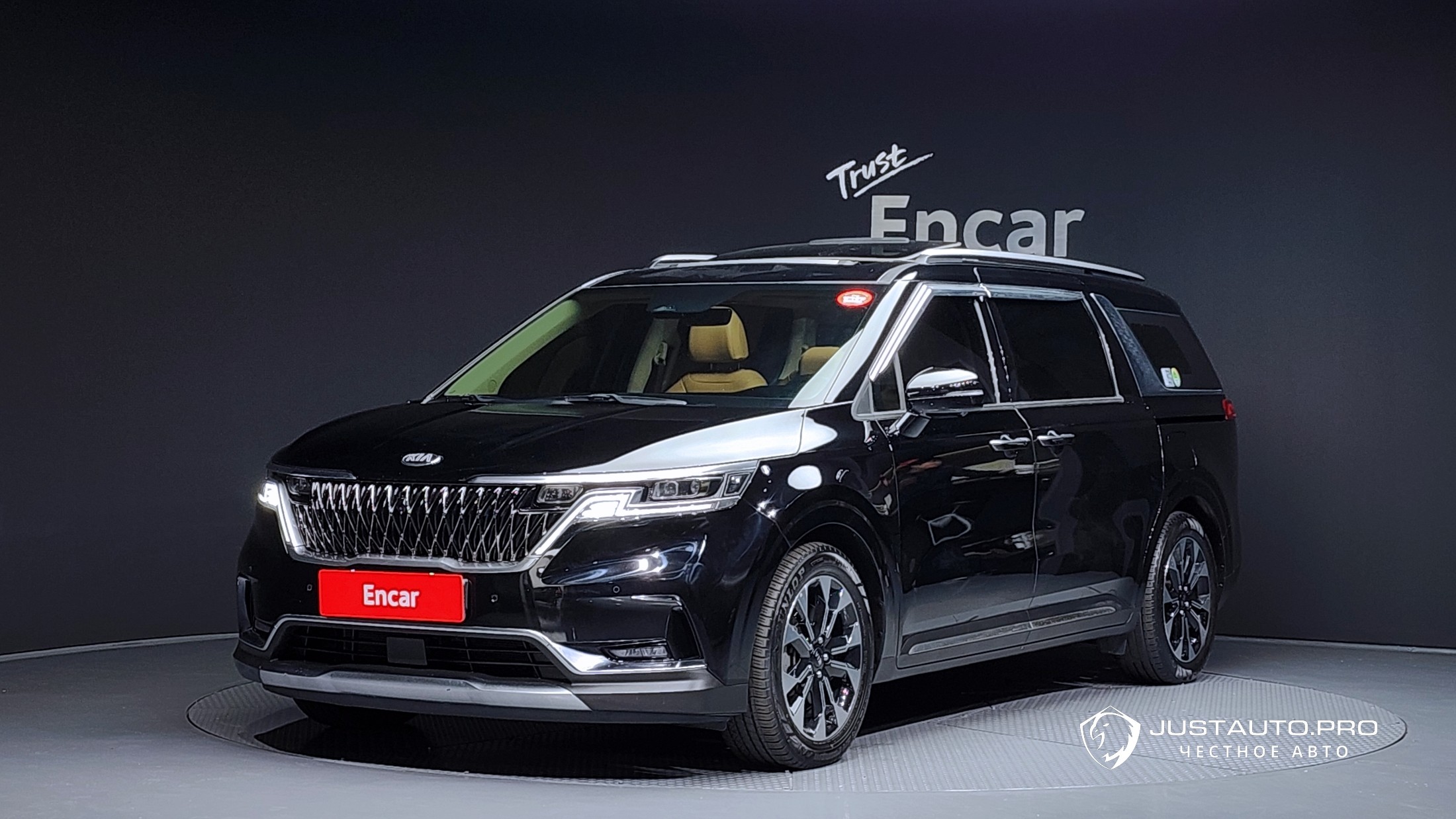 Автомобиль Kia Canival