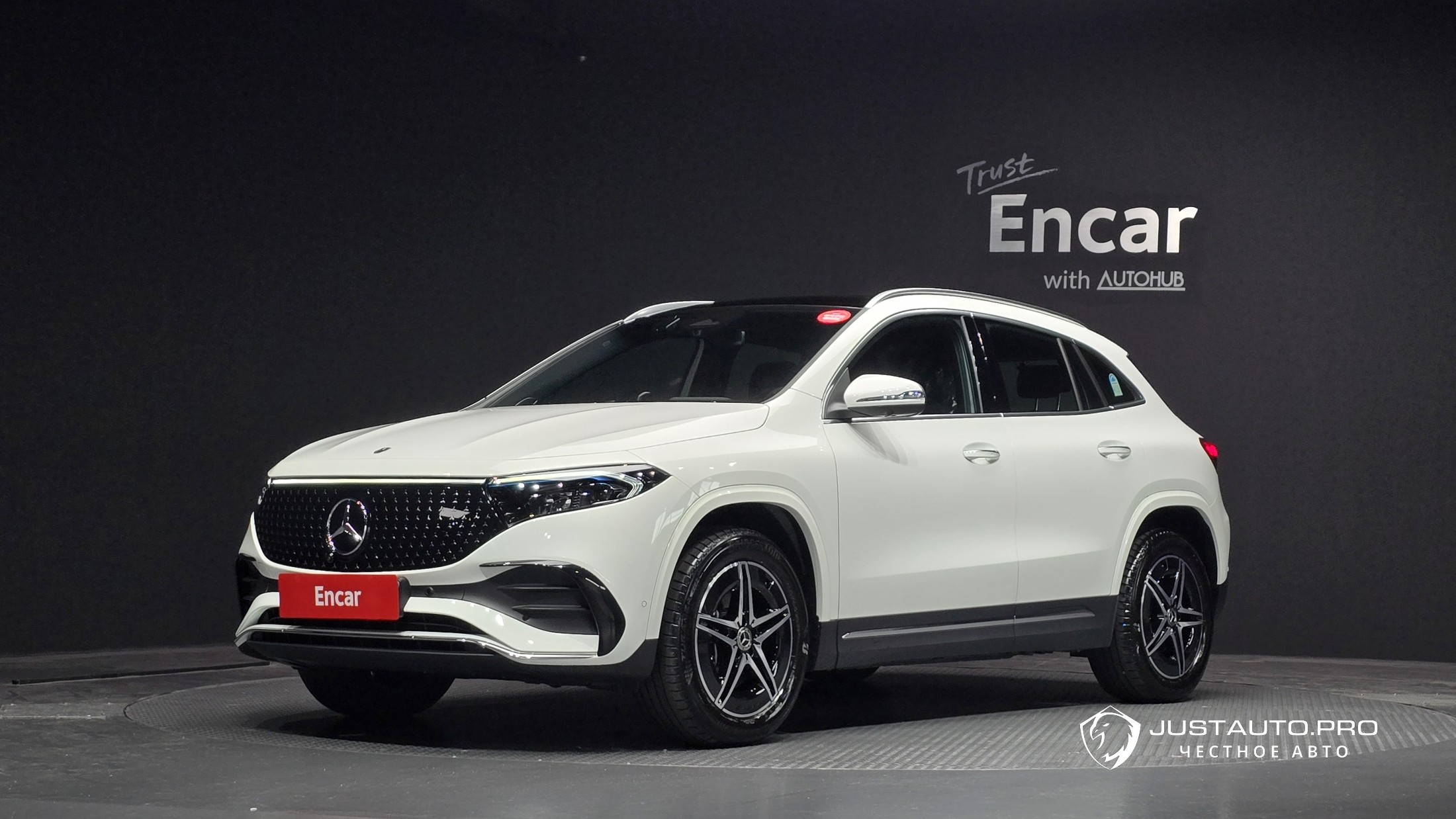 Автомобиль Mercedes-Benz EQA