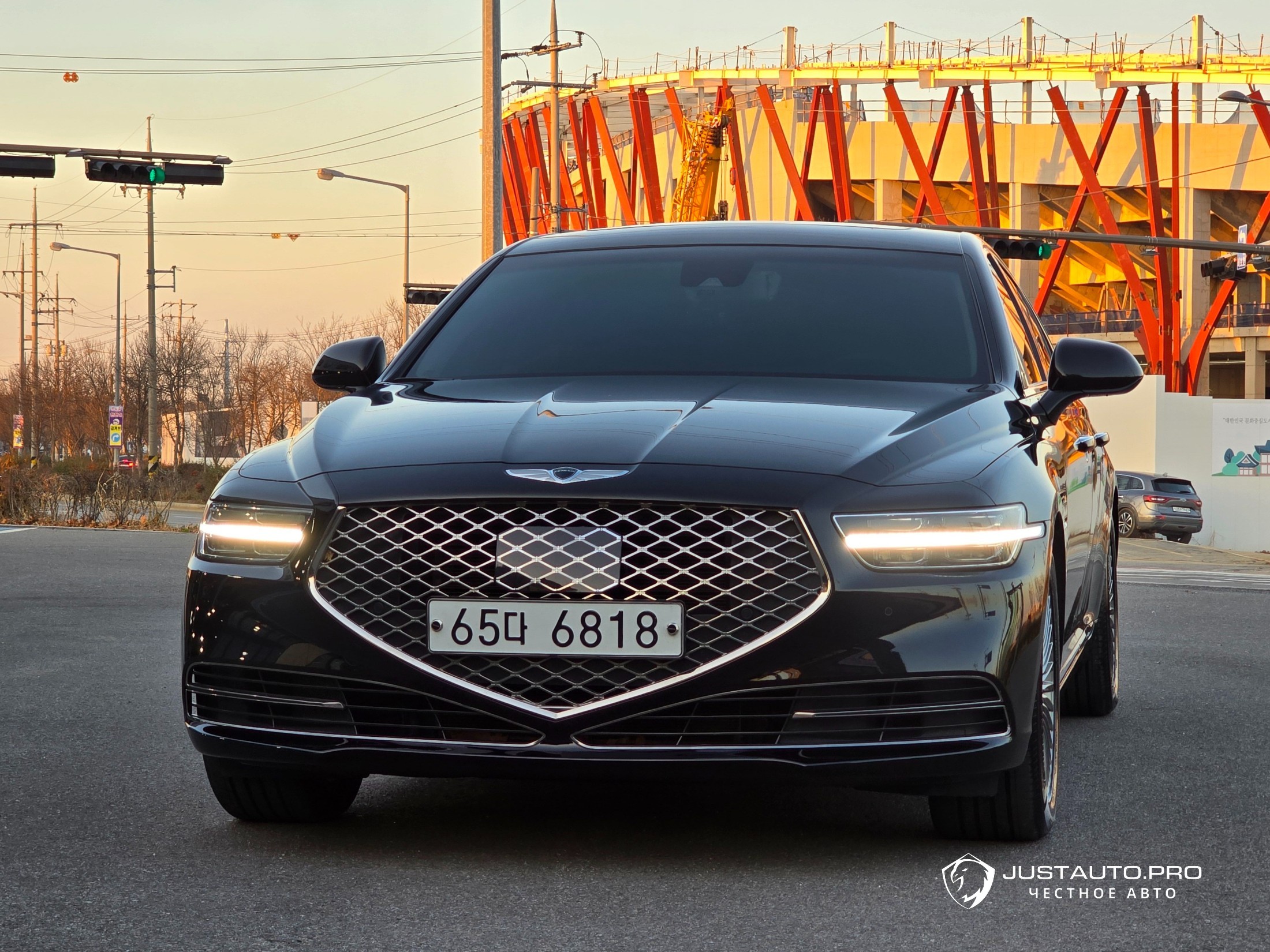 Автомобиль Genesis G90