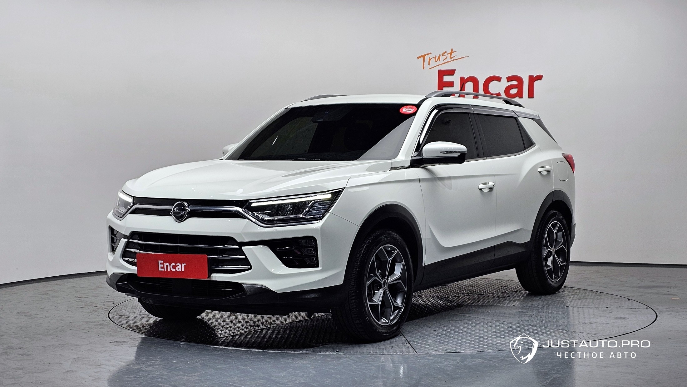 Автомобиль KG_Mobility_Ssangyong KORANDO