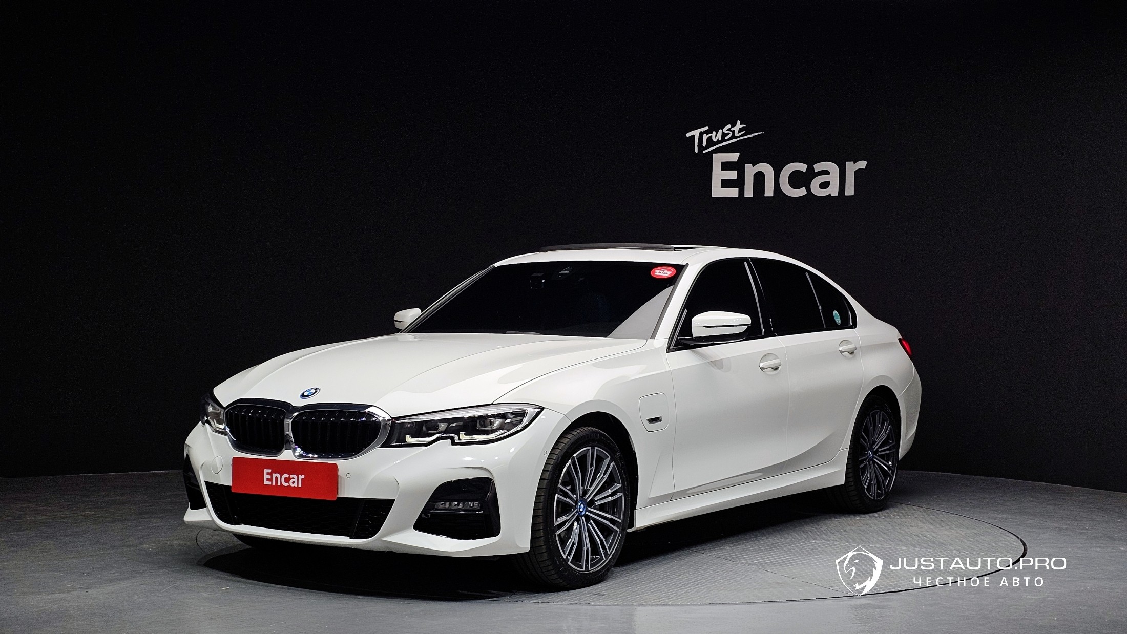 Автомобиль BMW 3-Series