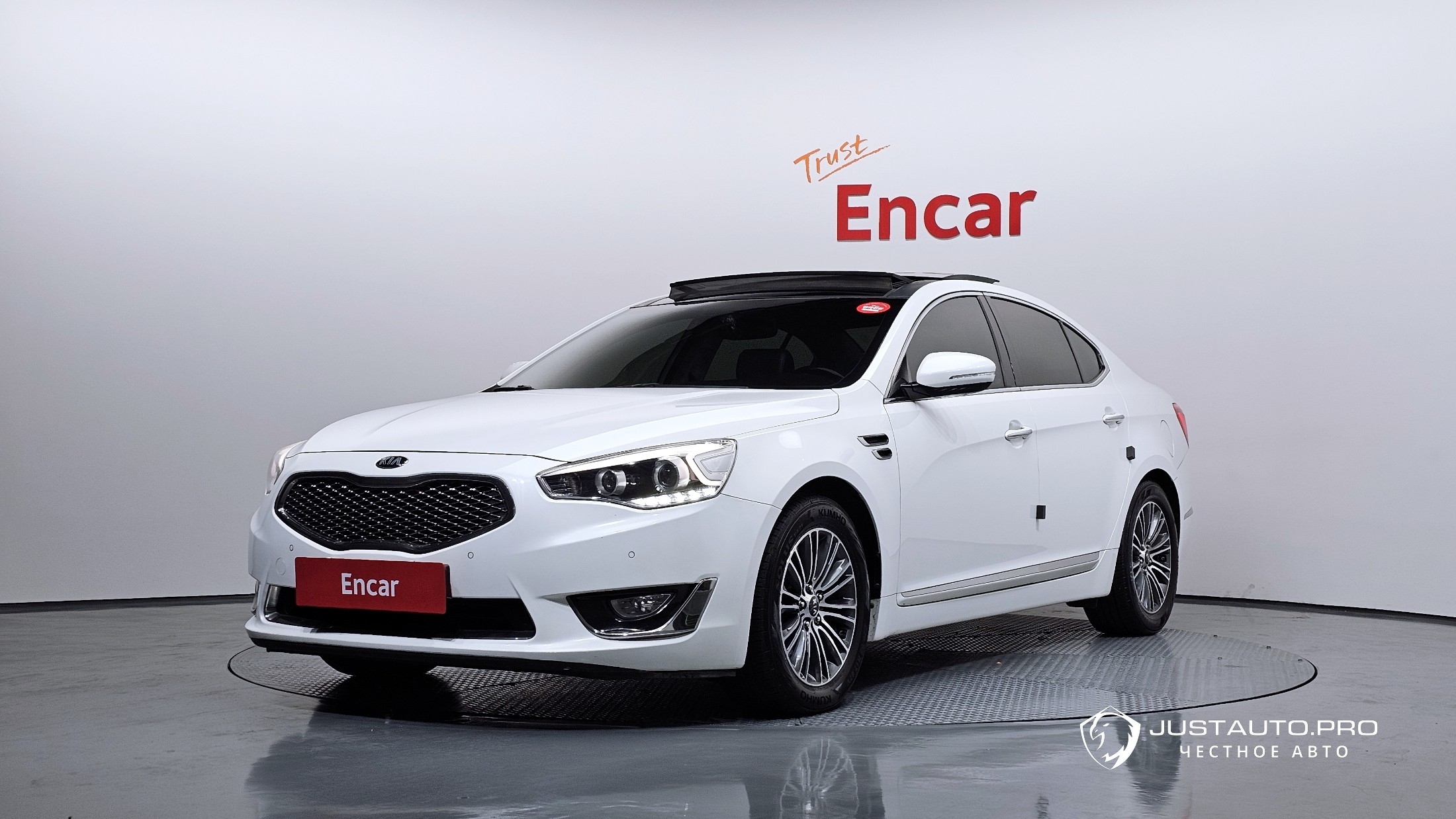 Автомобиль Kia K7