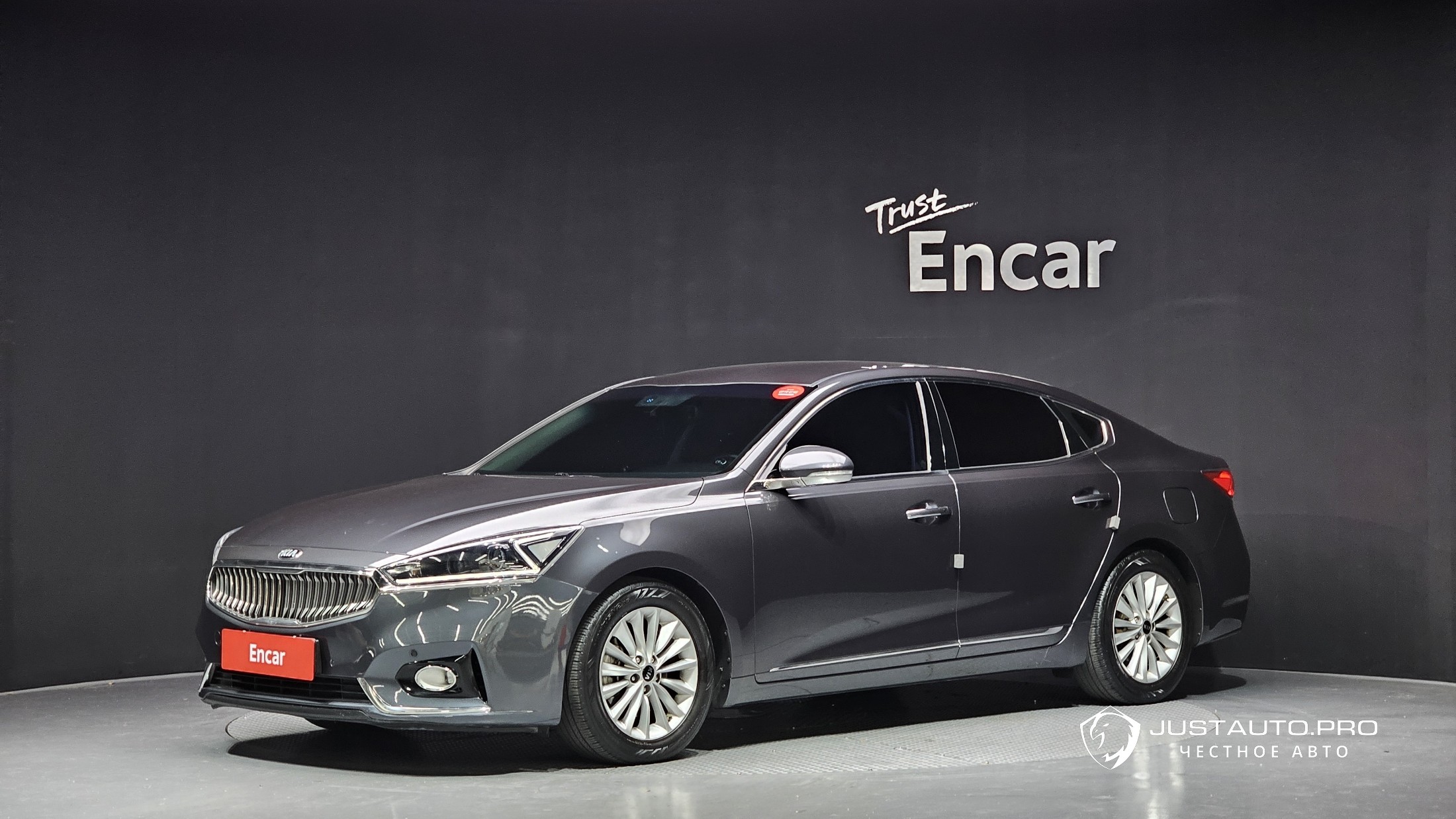 Автомобиль Kia K7