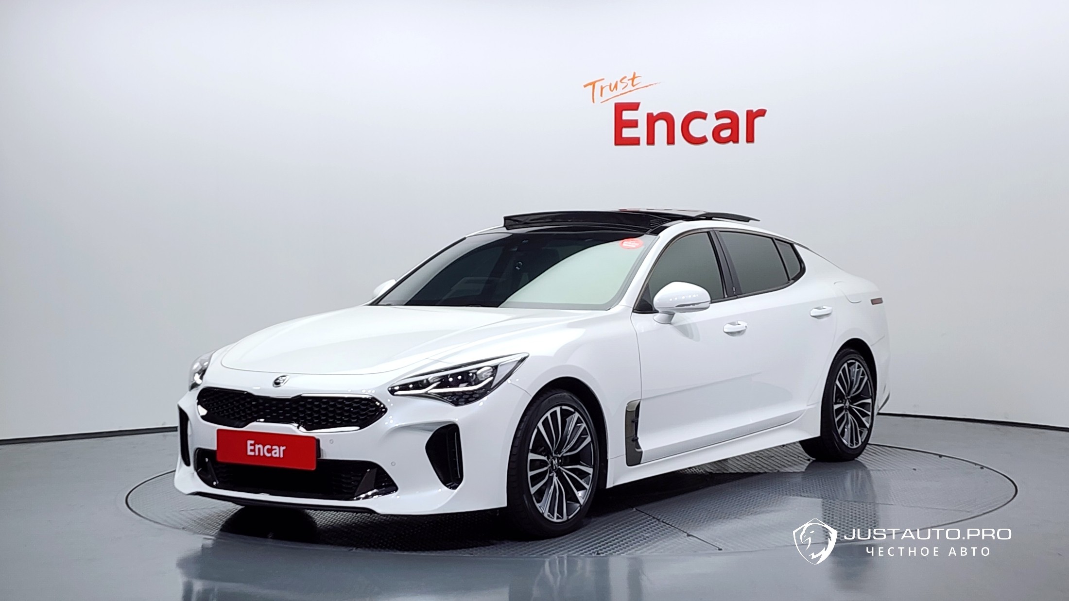 Автомобиль Kia Stinger