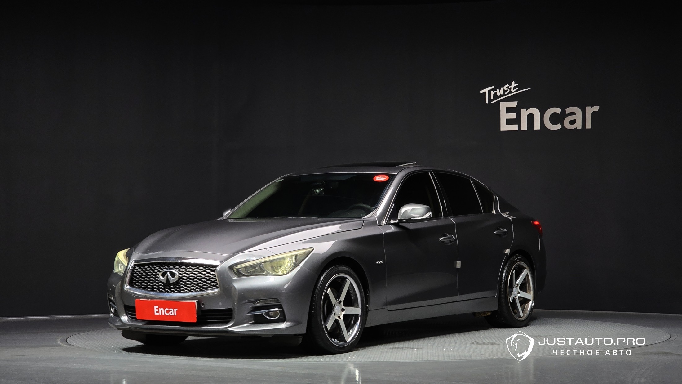 Автомобиль Infiniti Q50