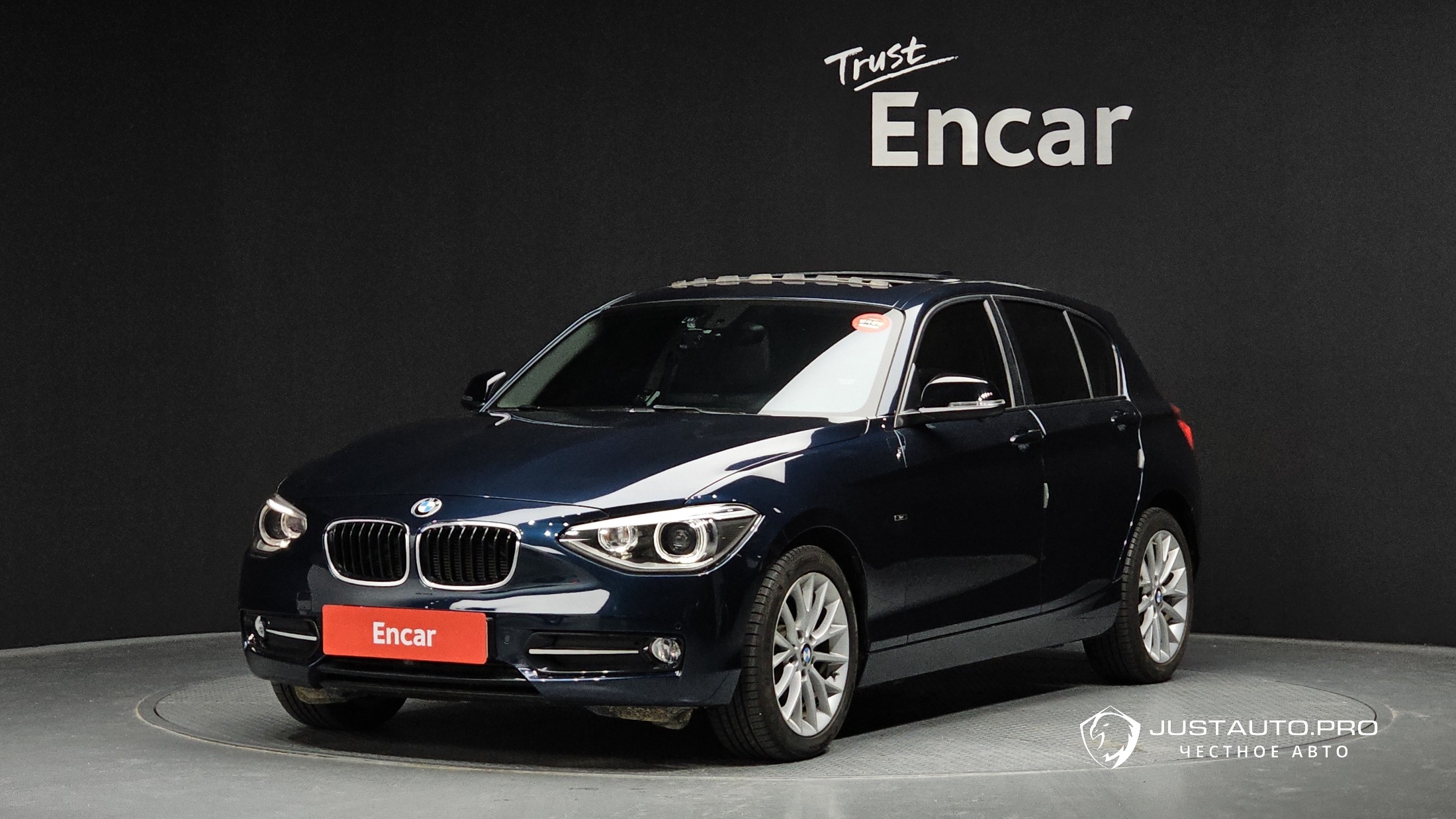 Автомобиль BMW 1-Series