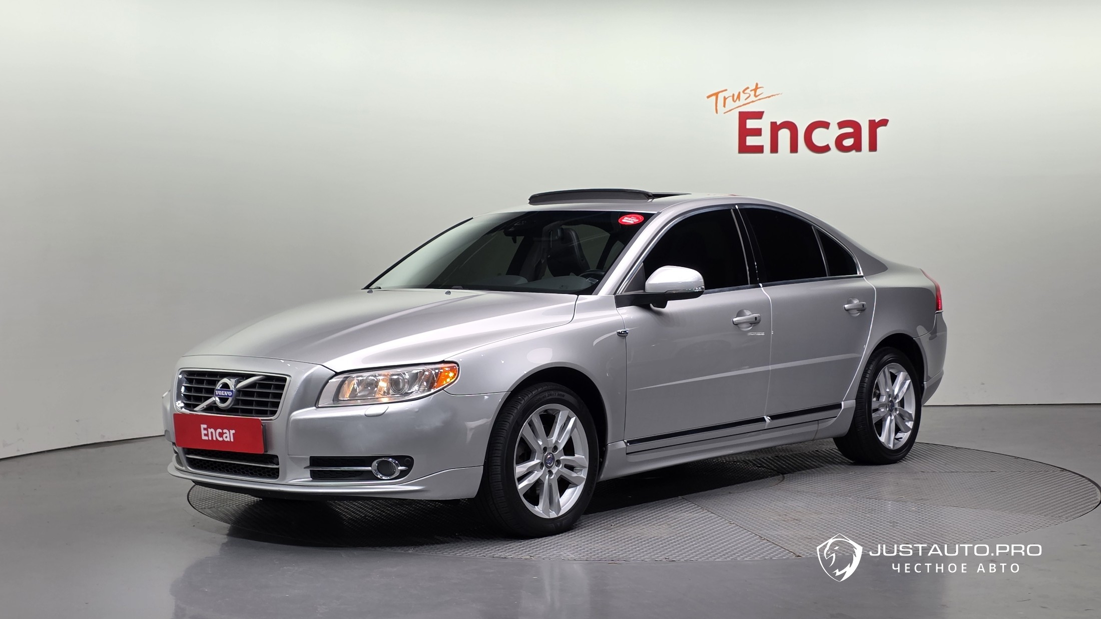 Автомобиль Volvo S80