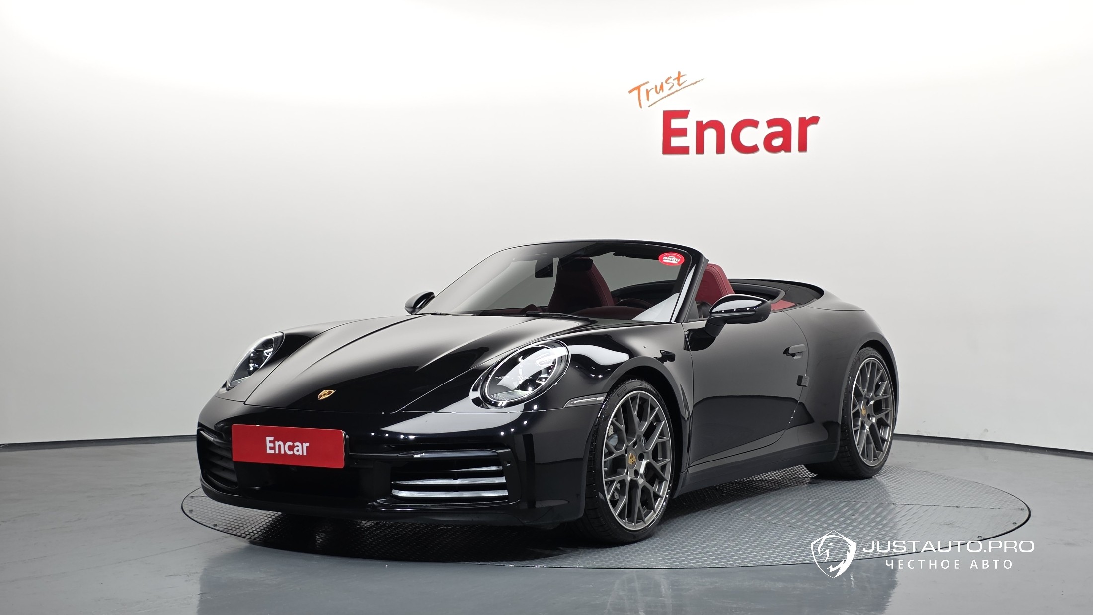 Автомобиль Porsche 911