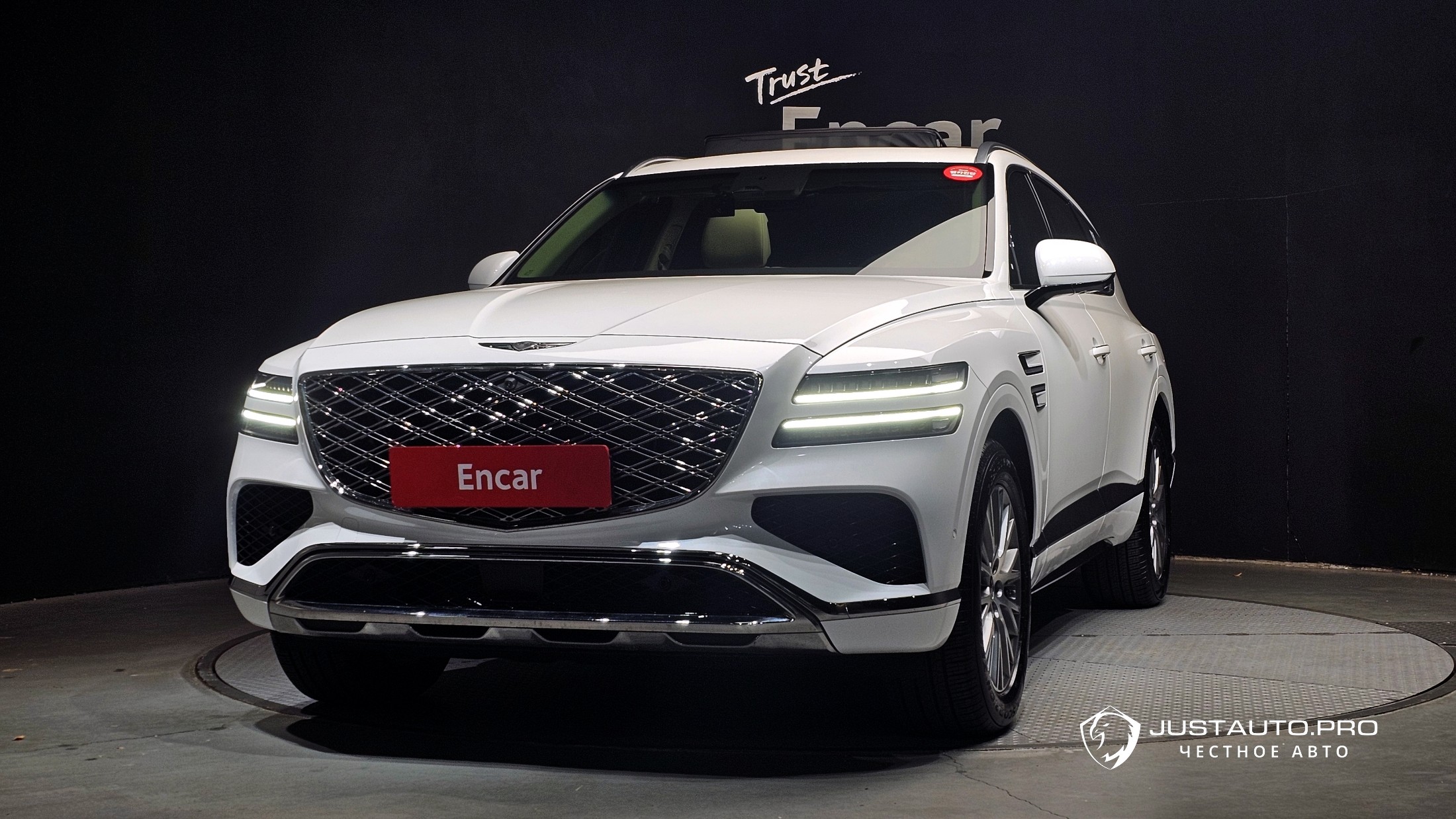 Автомобиль Genesis GV80