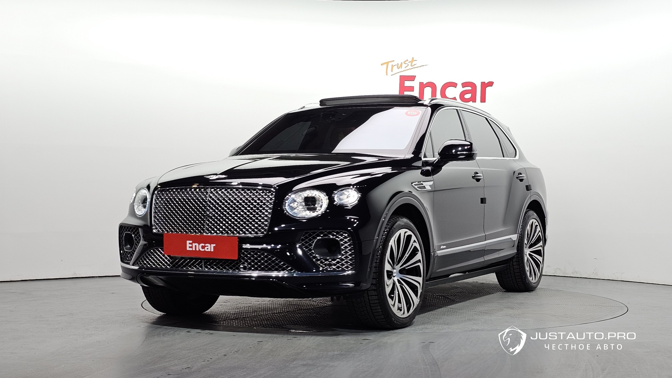 Автомобиль Bentley Bentayga