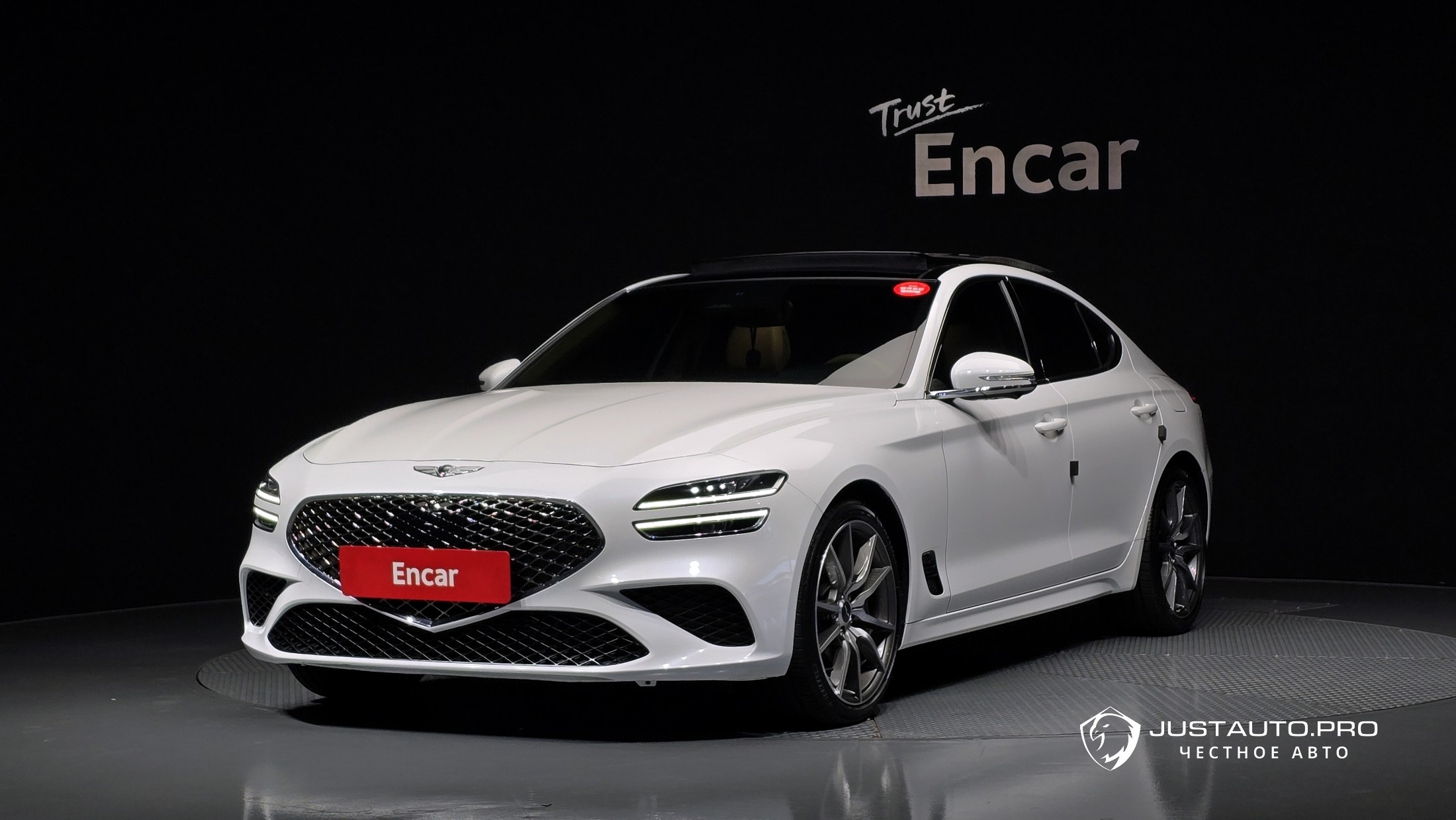 Автомобиль Genesis G70