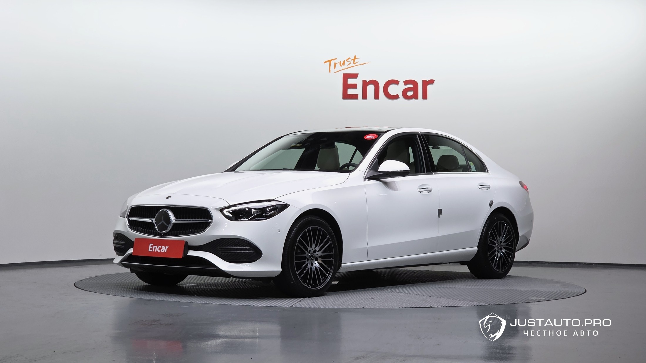 Автомобиль Mercedes-Benz C-Class