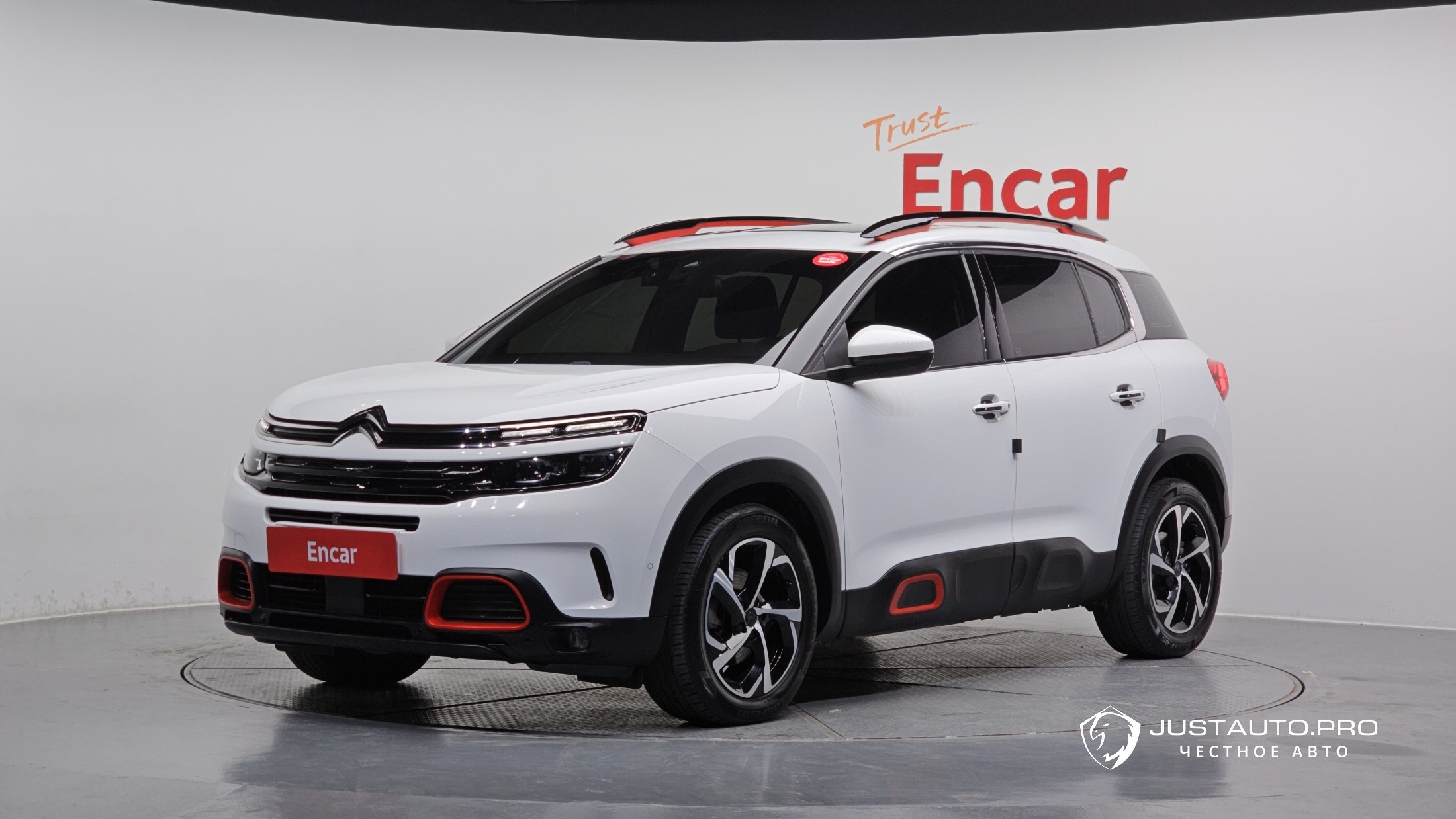 Автомобиль Citroen-DS C5 Aircross