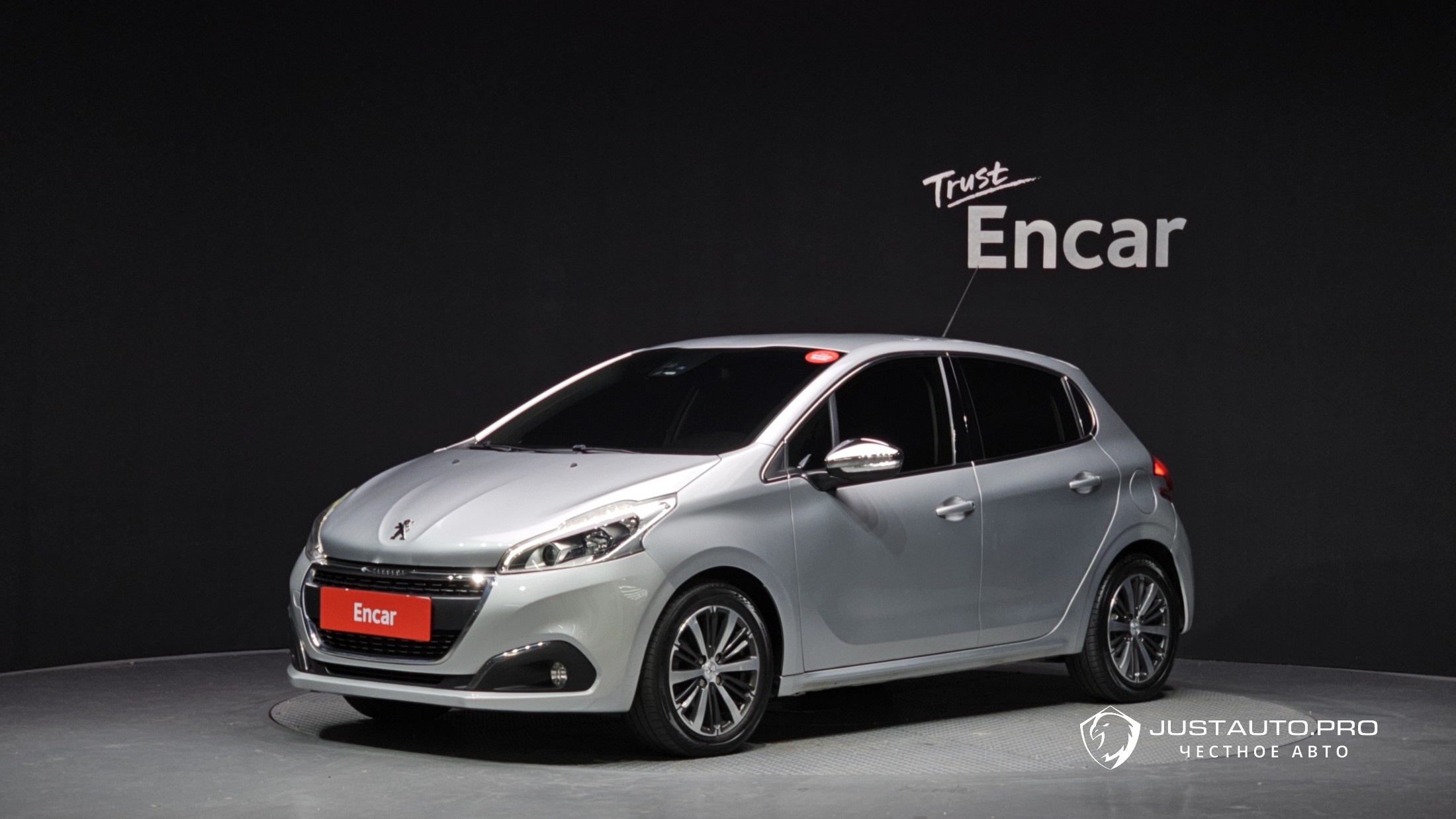 Автомобиль Peugeot 208