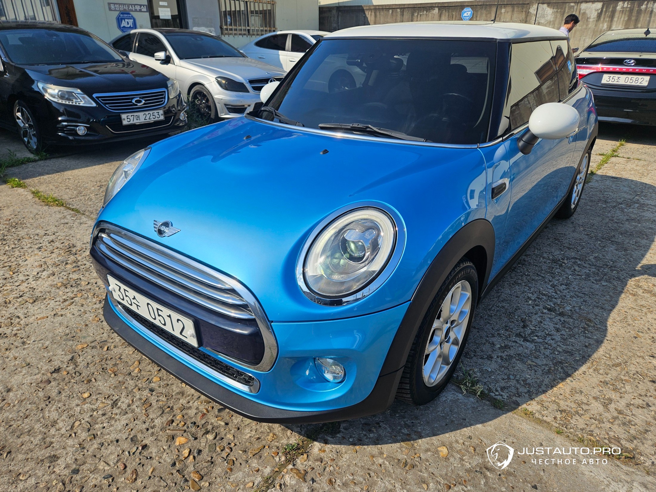Автомобиль Mini Cooper